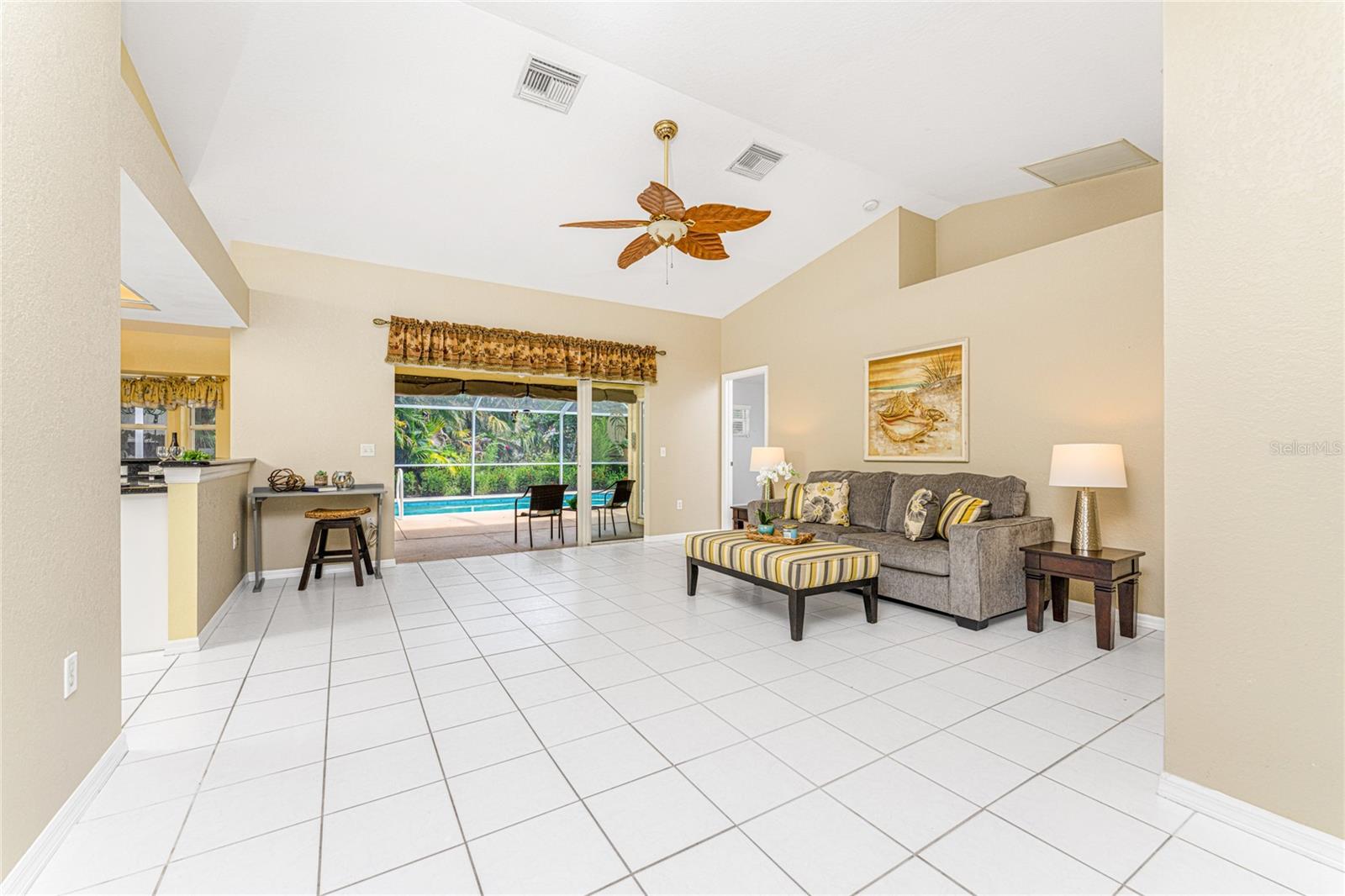 ROTONDA WEST / ROTONDA LAKES - Residential