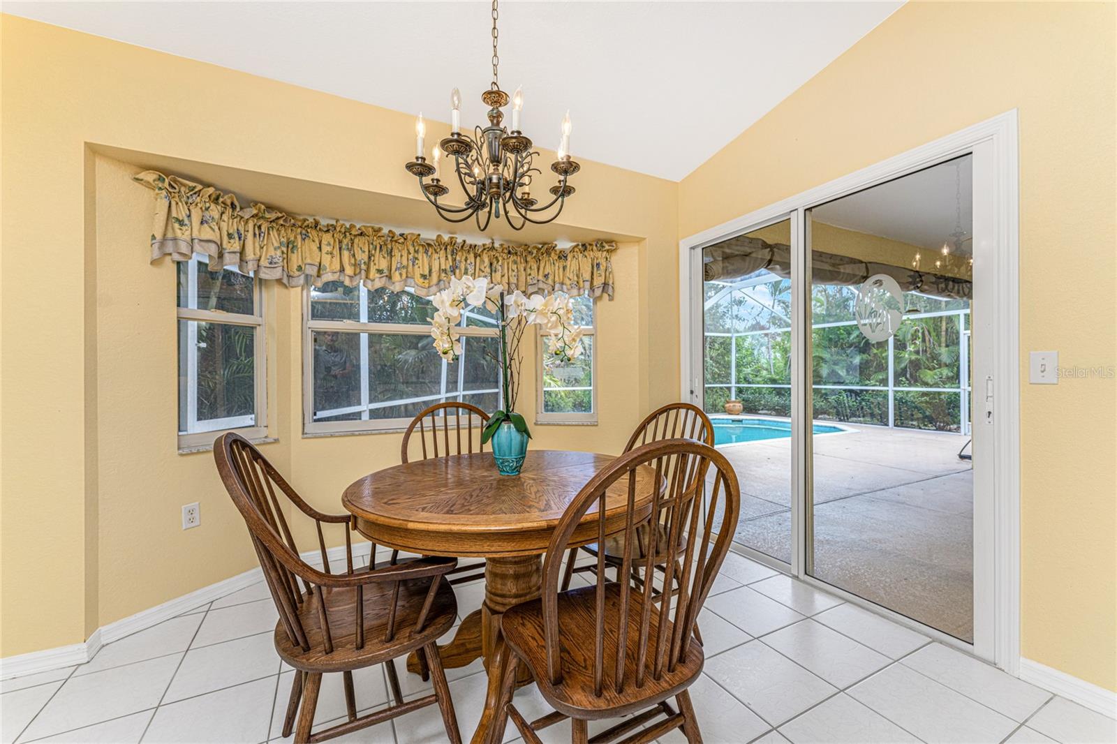 ROTONDA WEST / ROTONDA LAKES - Residential