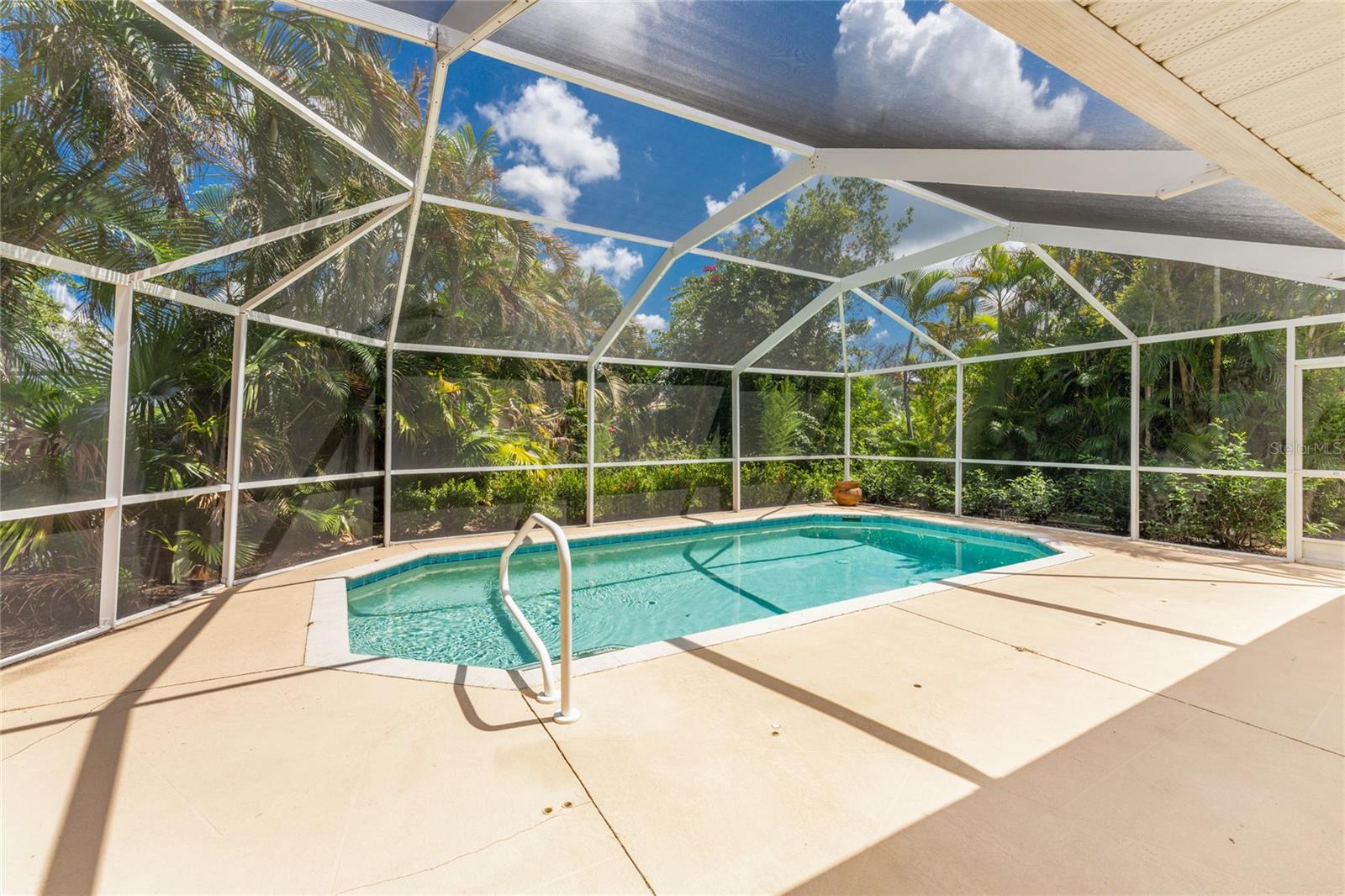 ROTONDA WEST / ROTONDA LAKES - Residential