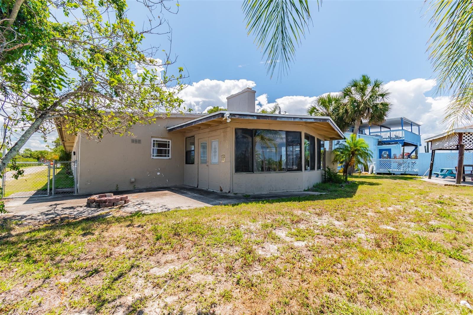 5325 TREADWAY DRIVE