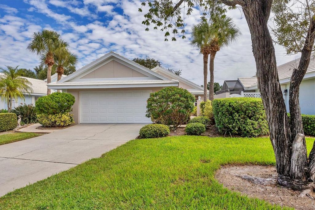 Photo of 718 Brightside Crescent Drive #10, Venice, FL 34293 (MLS # N6140935)