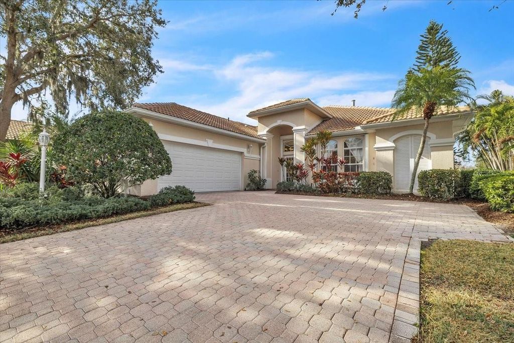 Photo of 7626 Desert Inn Way, Lakewood Ranch, FL 34202 (MLS # A4682721)