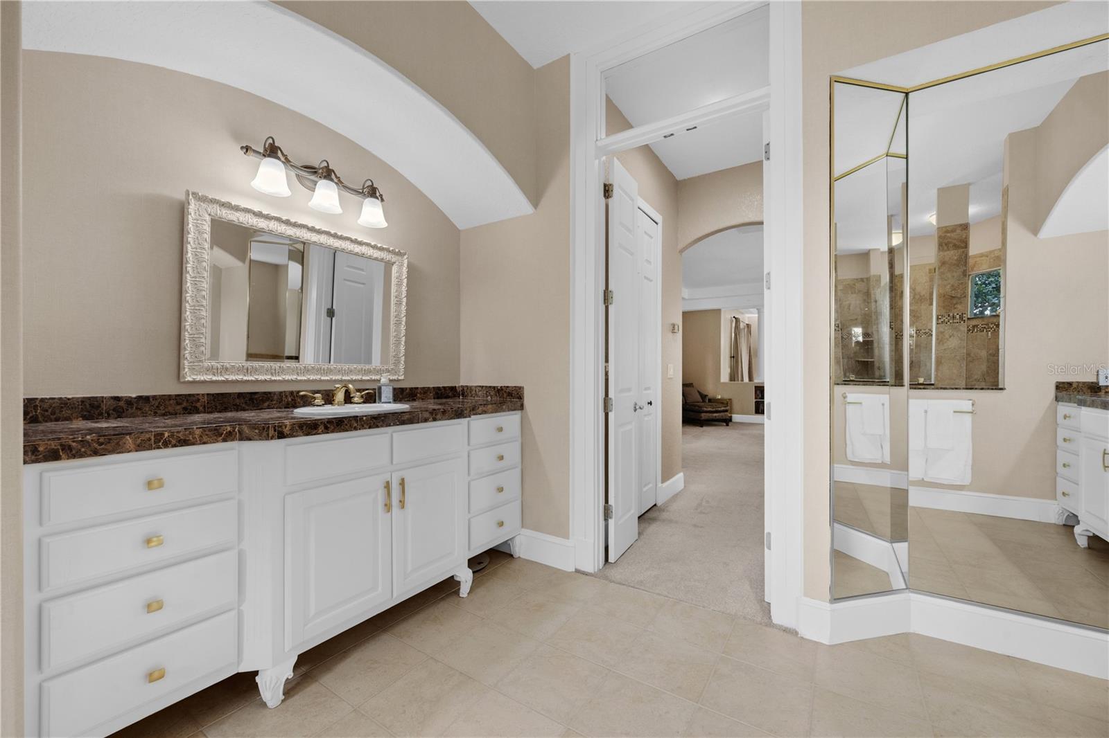 SUNSET BAY - Residential