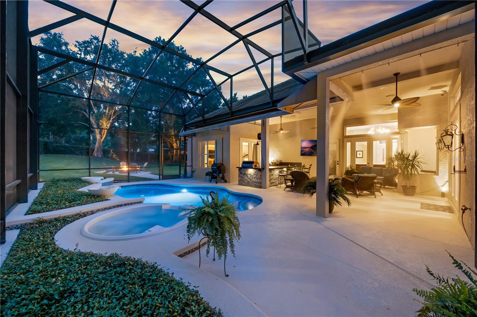 SUNSET BAY - Residential