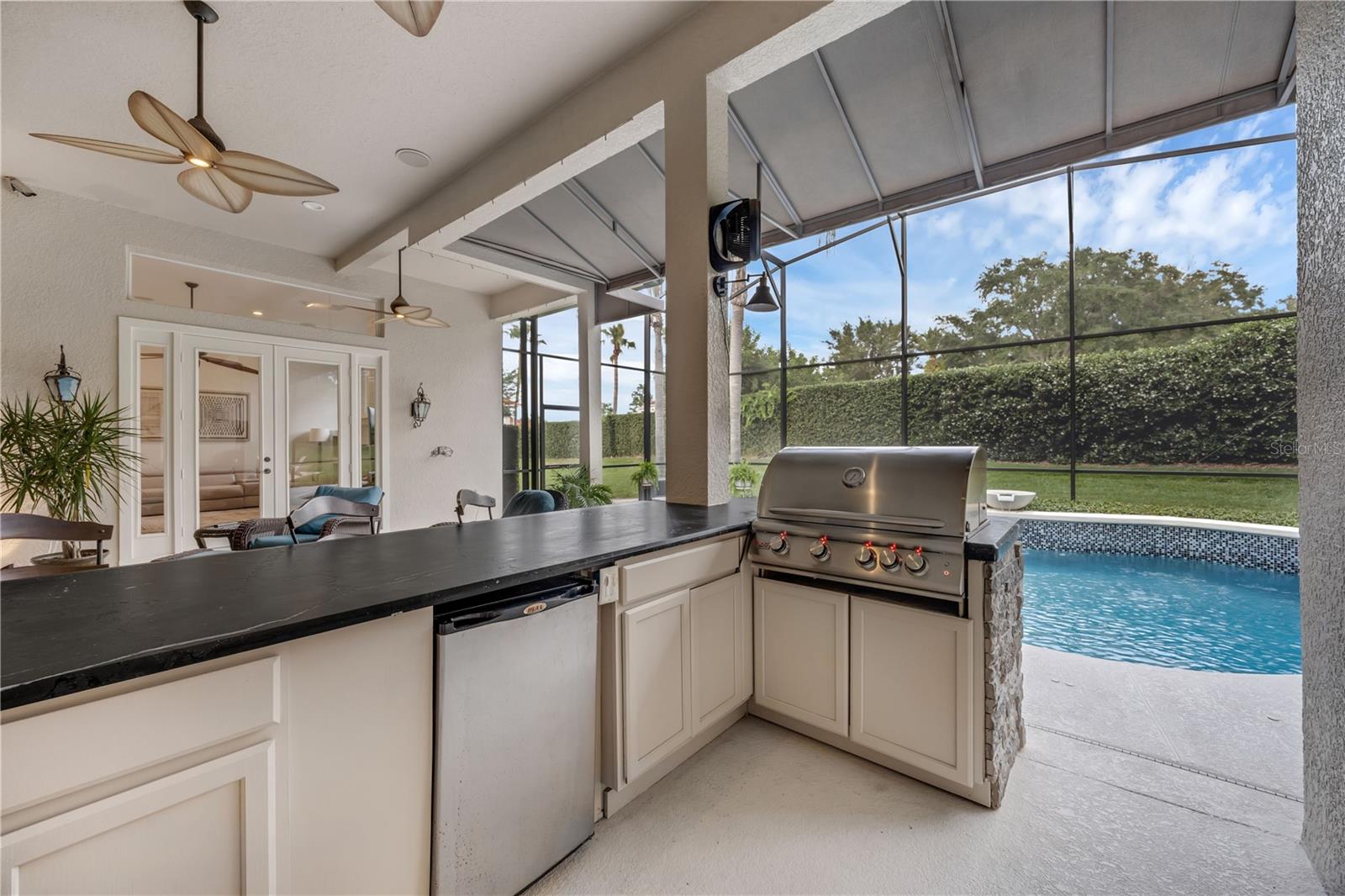 SUNSET BAY - Residential