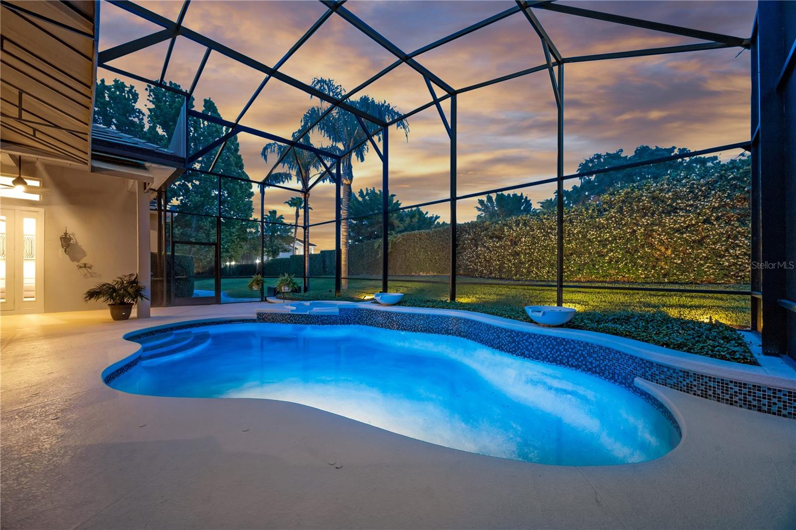 SUNSET BAY - Residential