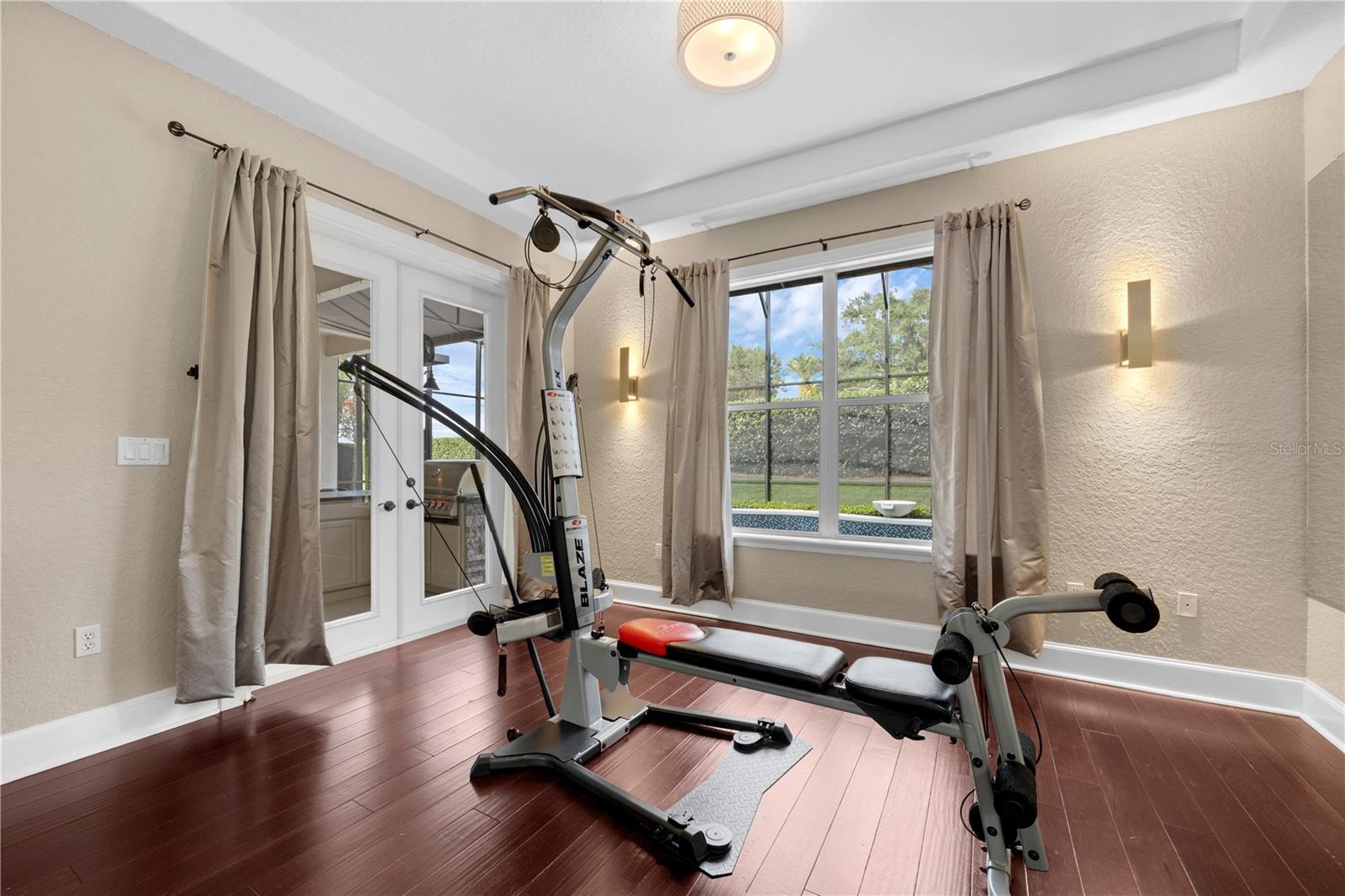 SUNSET BAY - Residential