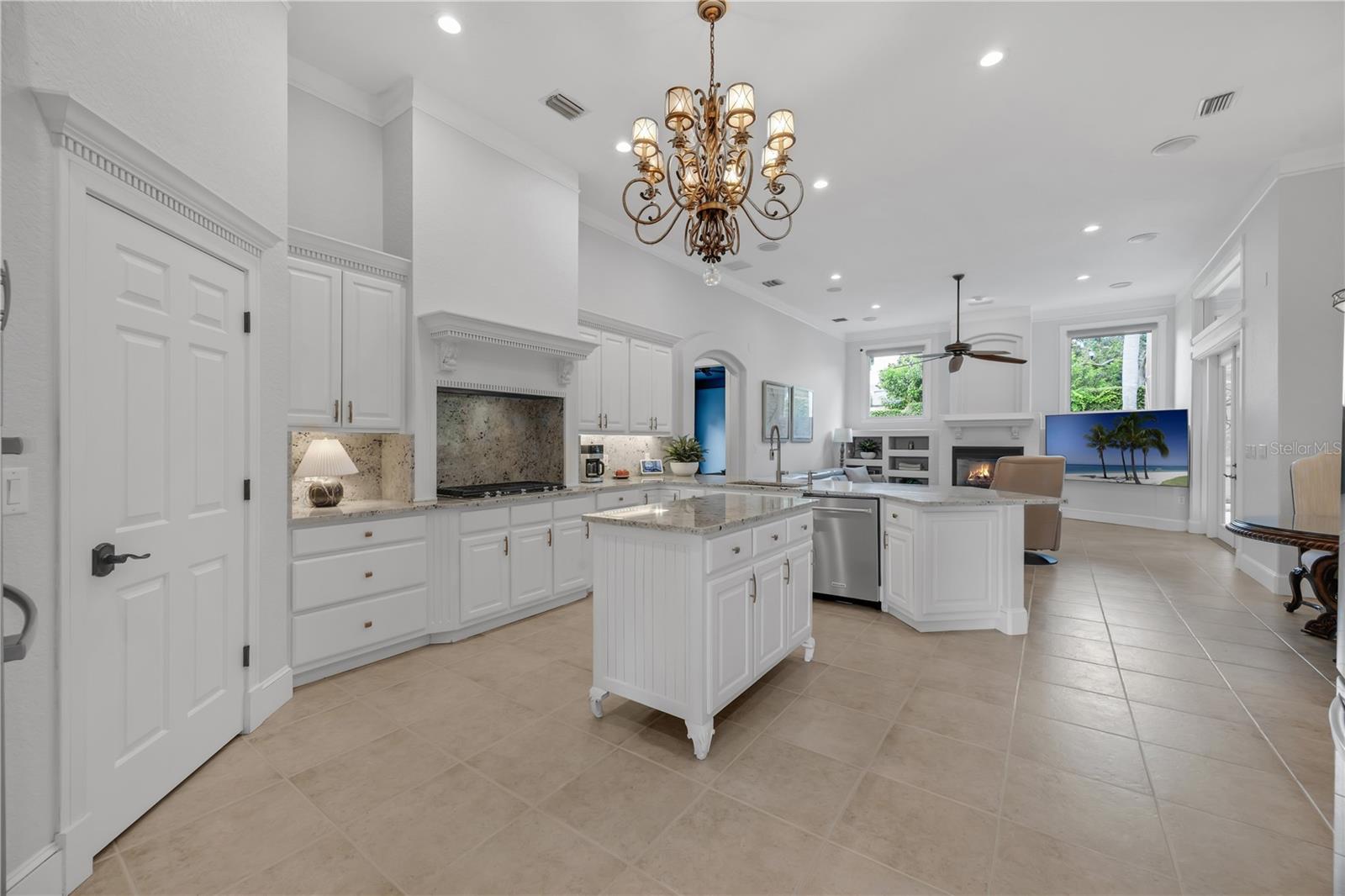 SUNSET BAY - Residential