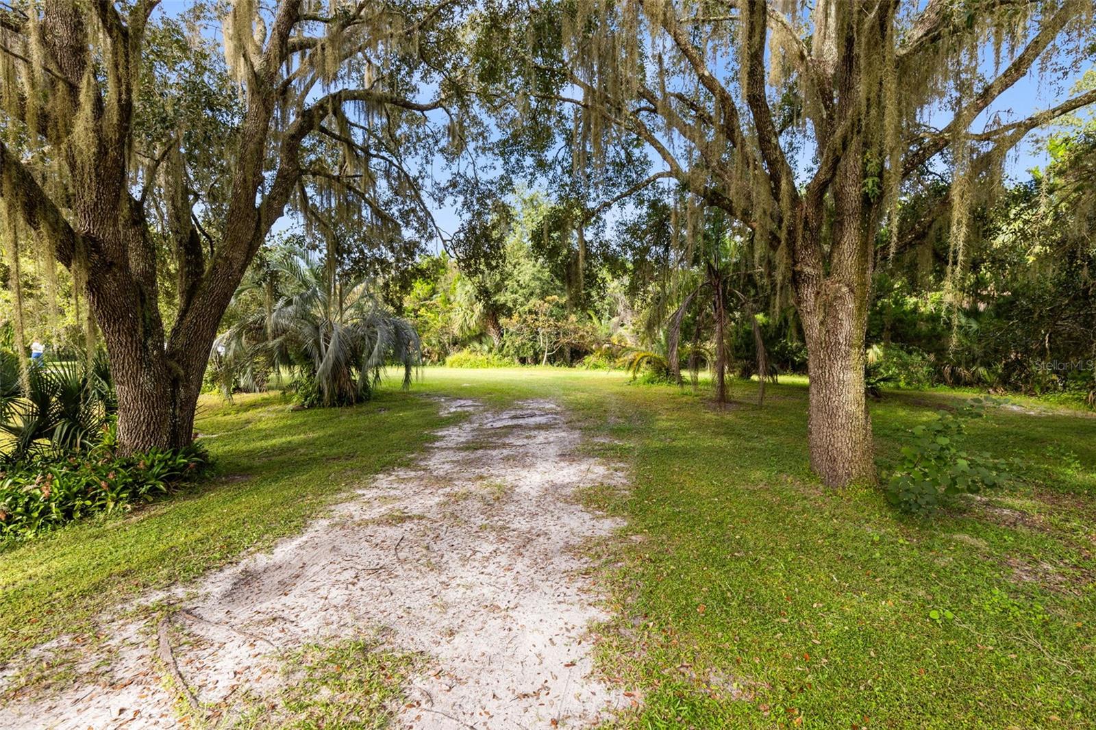 OSCEOLA BLUFF NORTH 5 ACRE DEV 45 PARCELS - Residential
