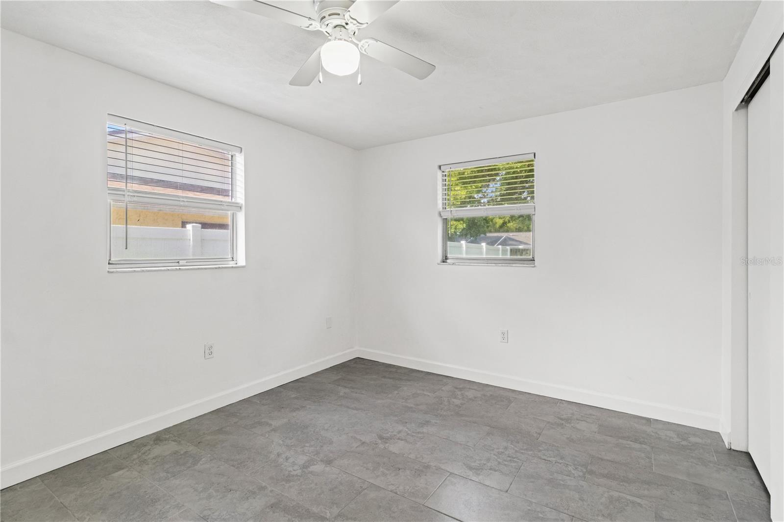 COLONIAL HILLS - Residential