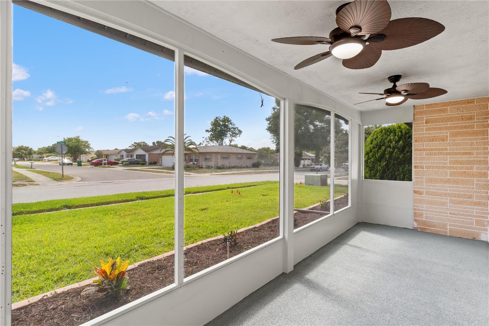 COLONIAL HILLS - Residential