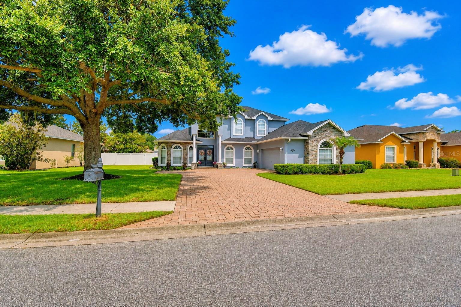 5516 BLACK HAWK LANE