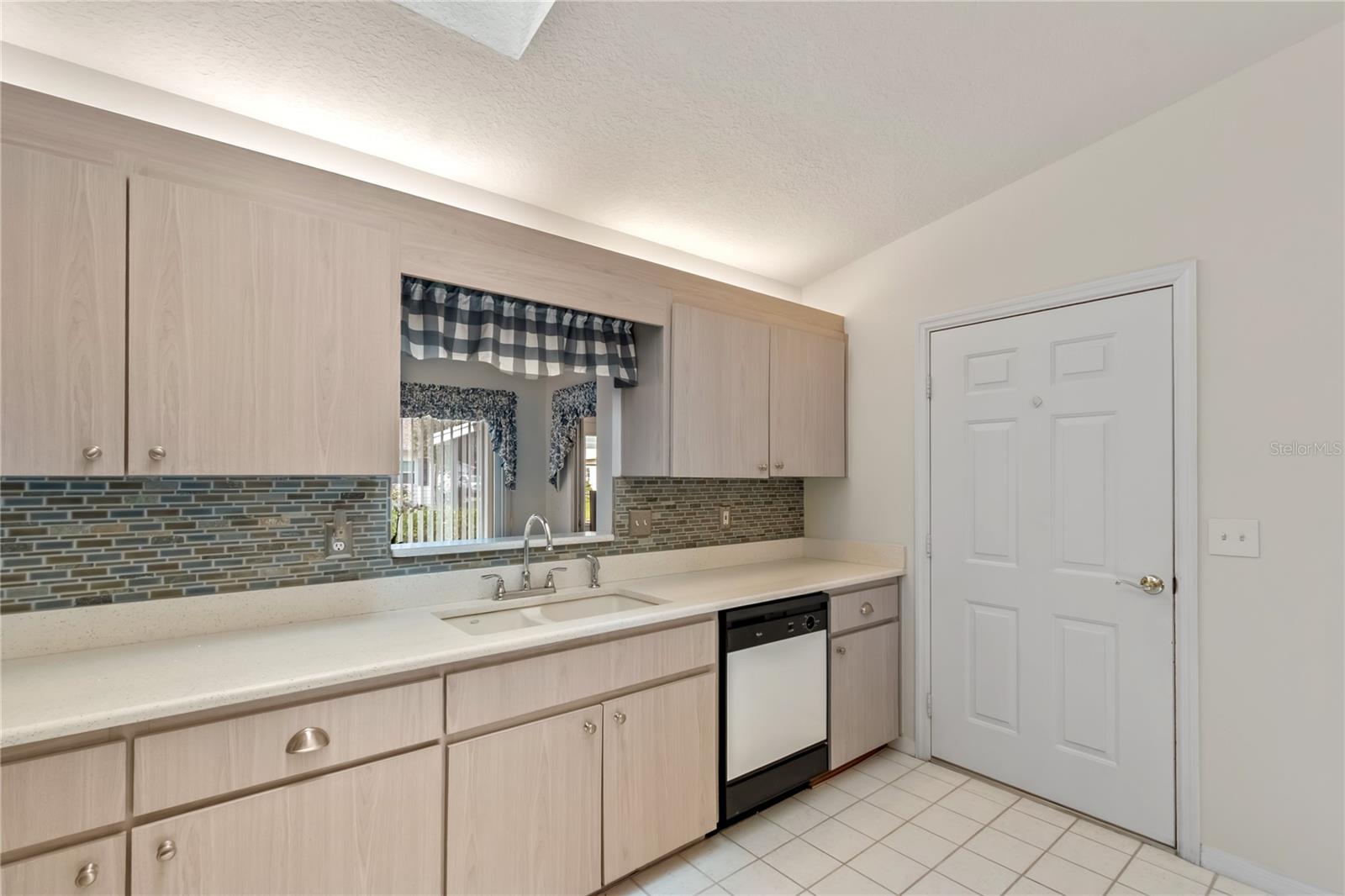 SPRUCE CRK SOUTH 08 - Residential