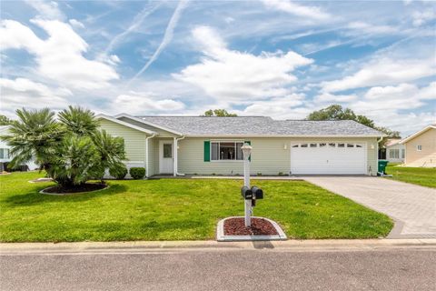 Photo of 9862 SE 179th Place, Summerfield, FL 34491 (MLS # OM722942)