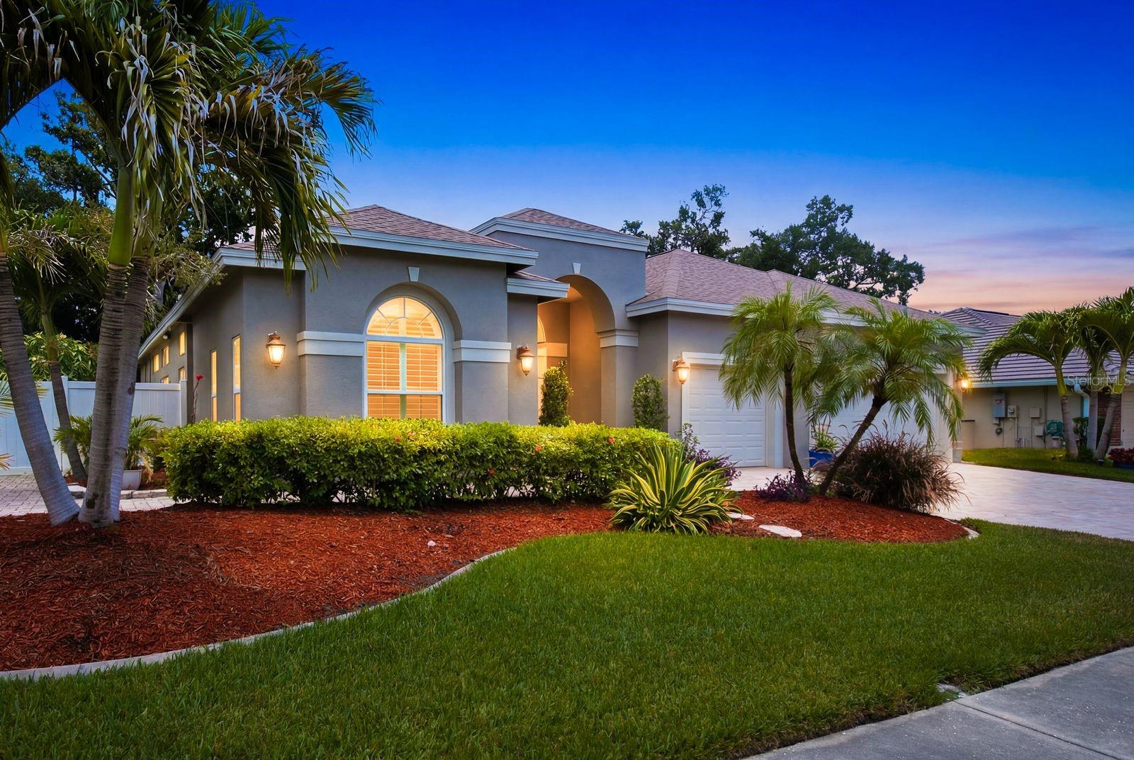 141 OLD OAK CIRCLE