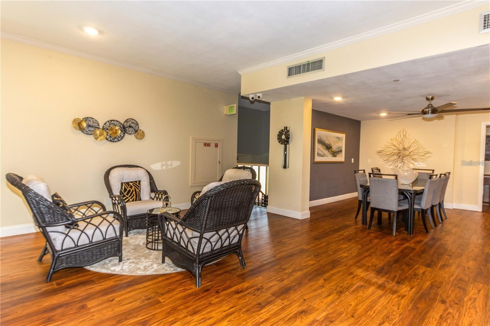 736 ISLAND WAY CONDO - Residential