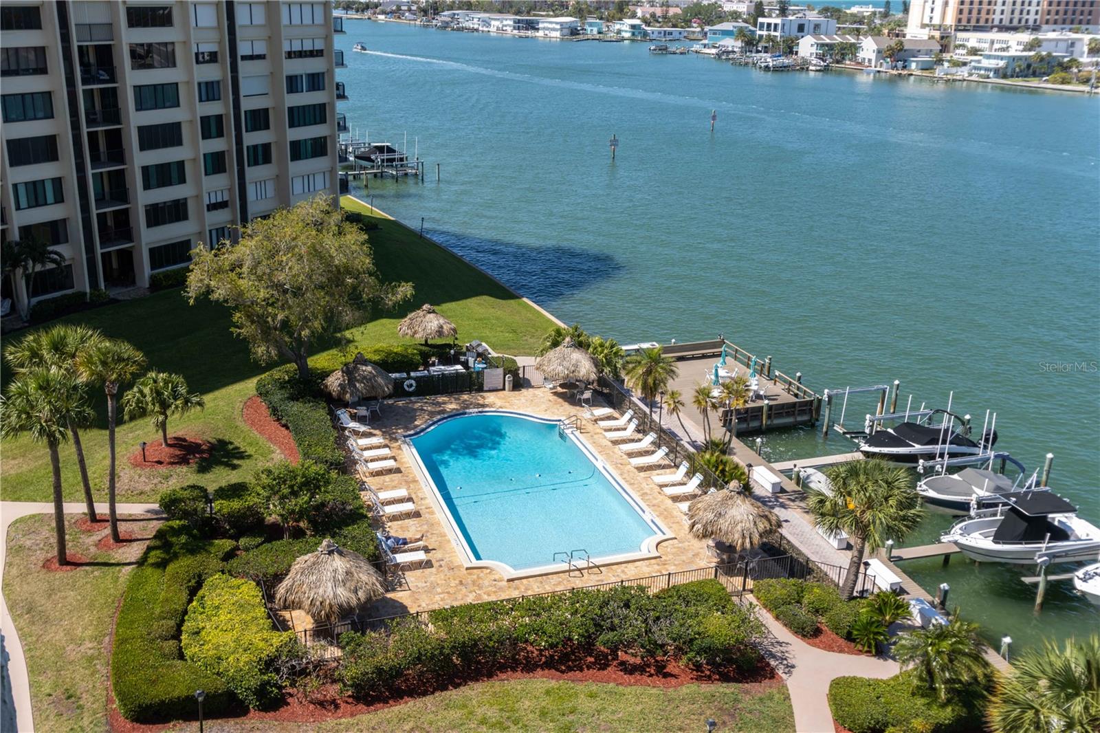 736 ISLAND WAY CONDO - Residential