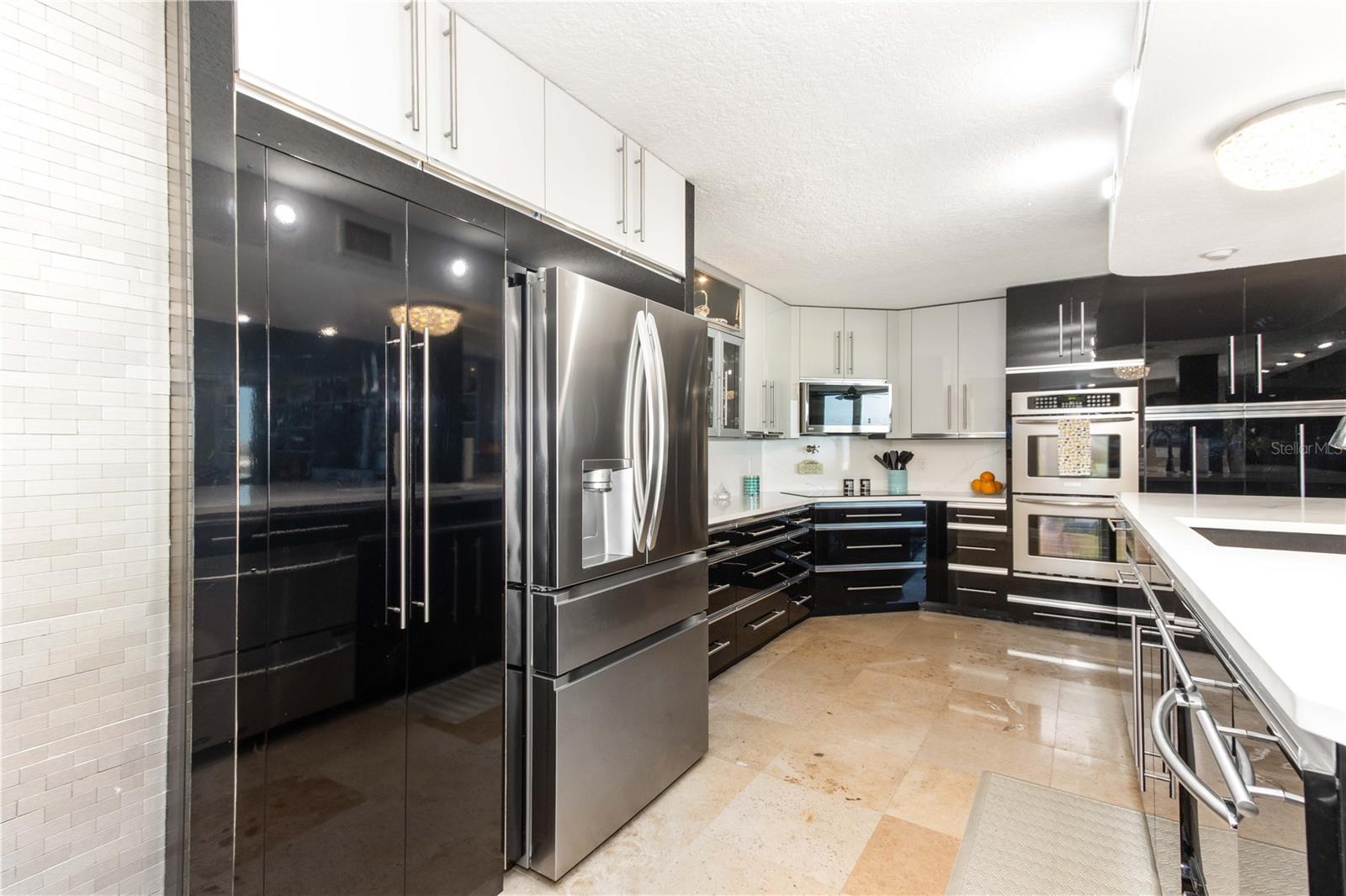 736 ISLAND WAY CONDO - Residential