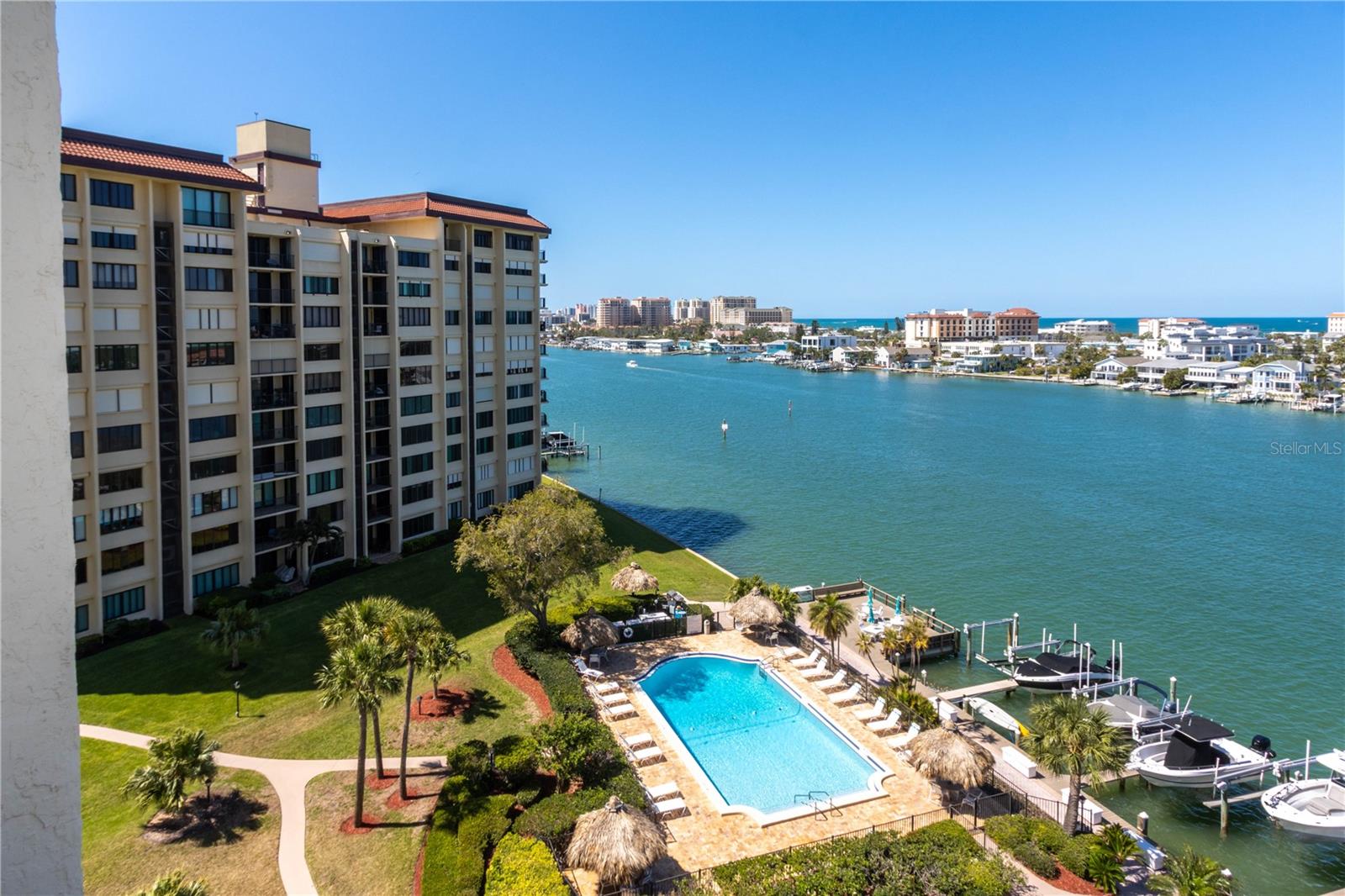 736 ISLAND WAY CONDO - Residential