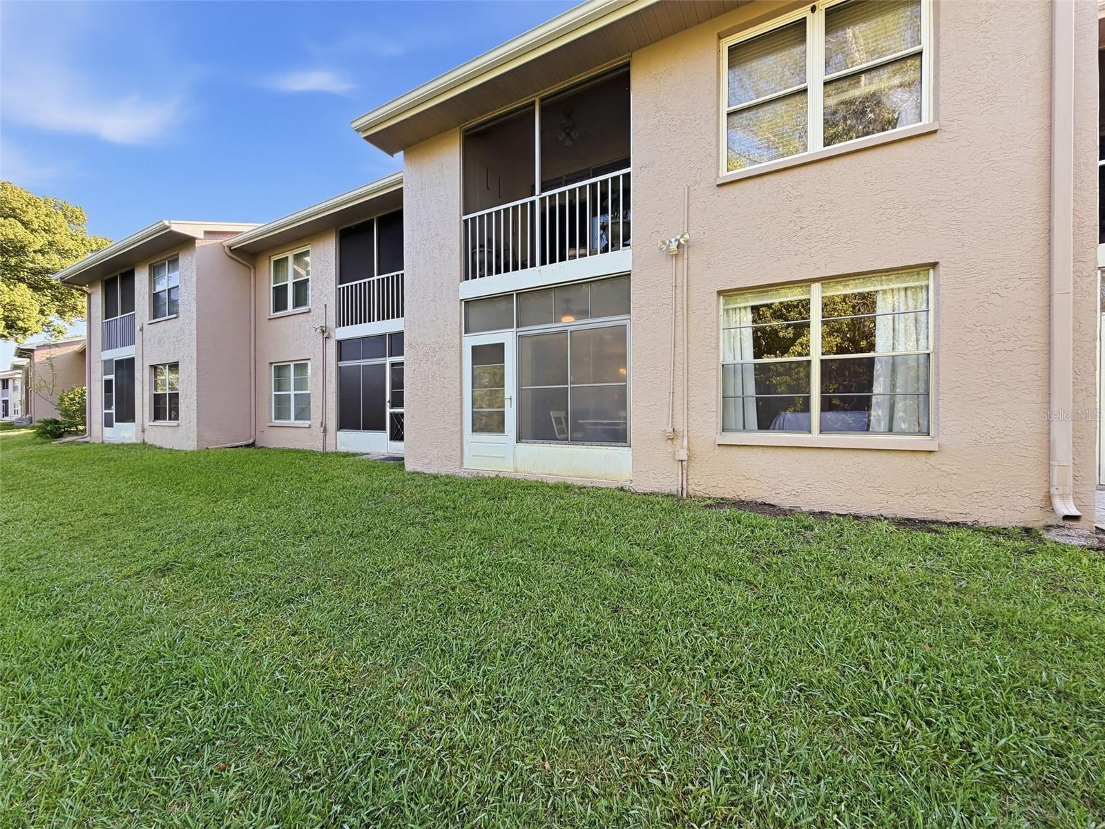 SUNNYBROOK CONDO 03 - Residential