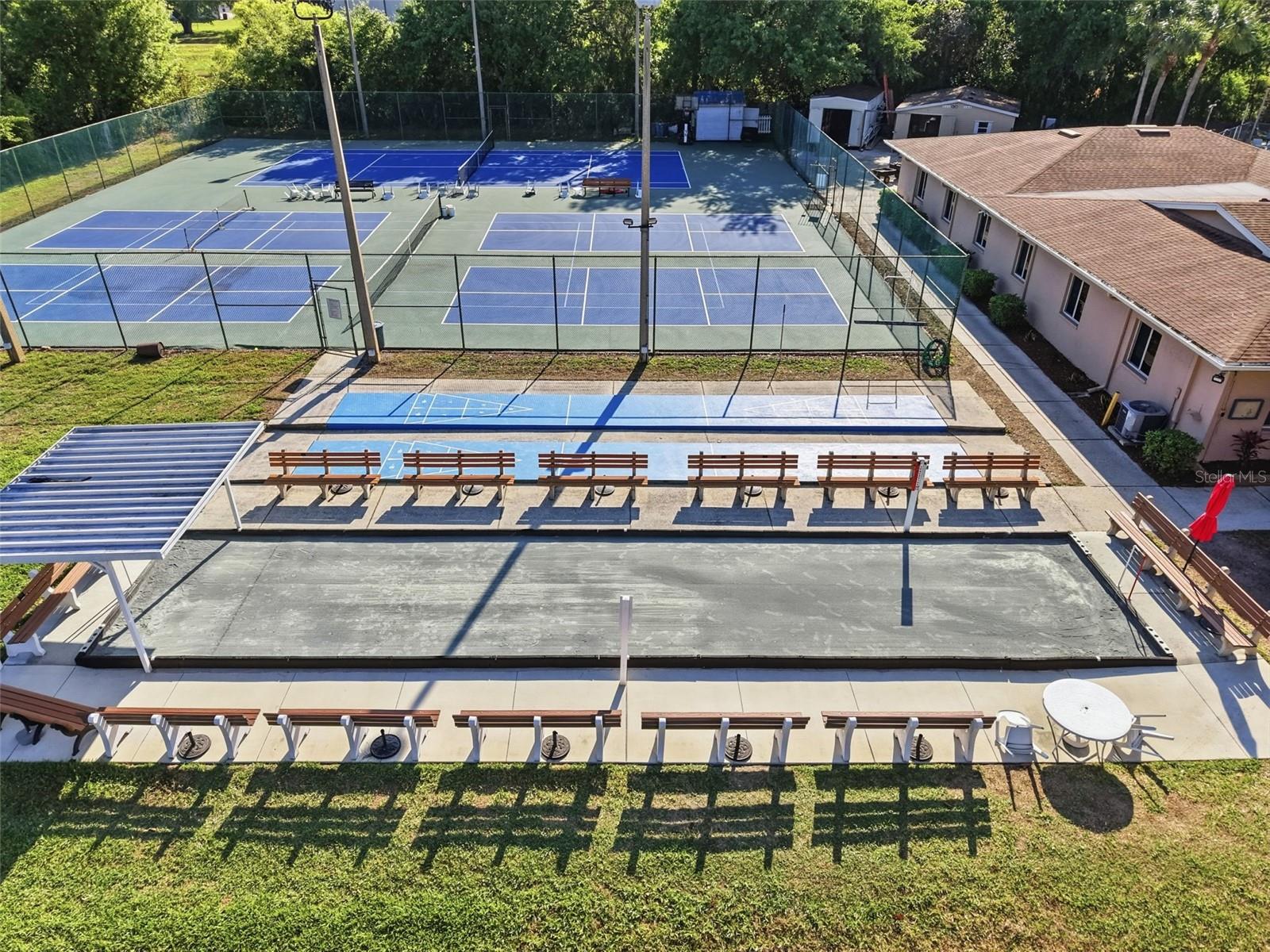 SUNNYBROOK CONDO 03 - Residential