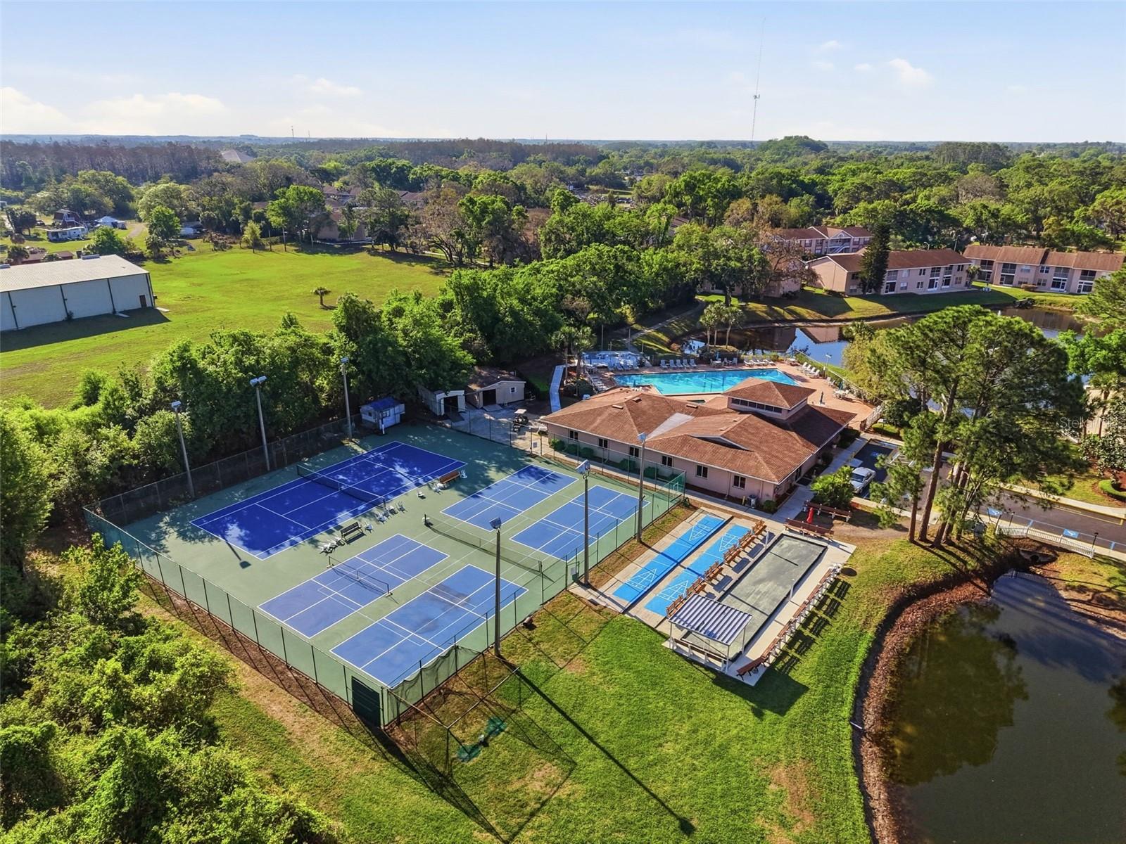 SUNNYBROOK CONDO 03 - Residential