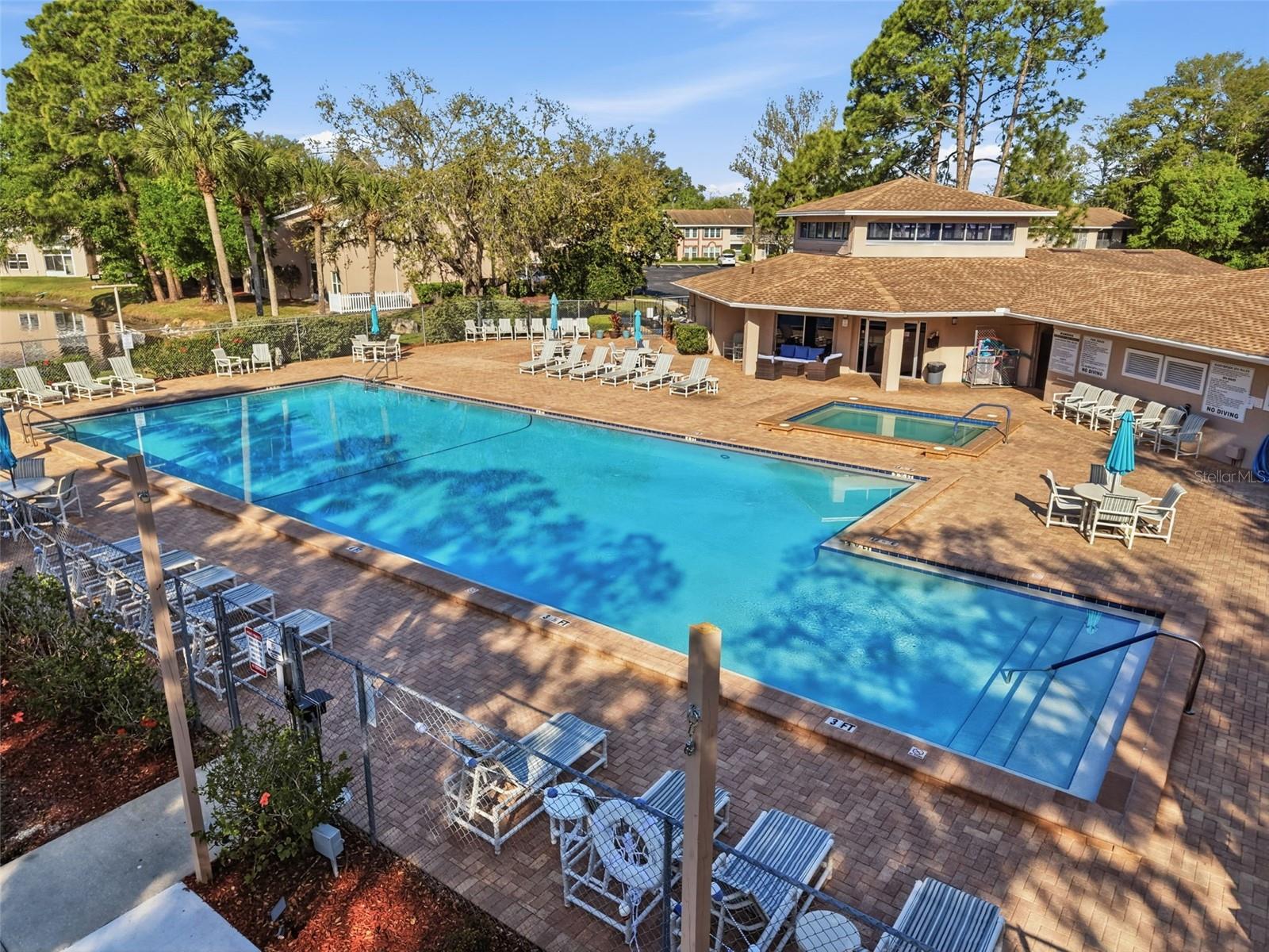 SUNNYBROOK CONDO 03 - Residential