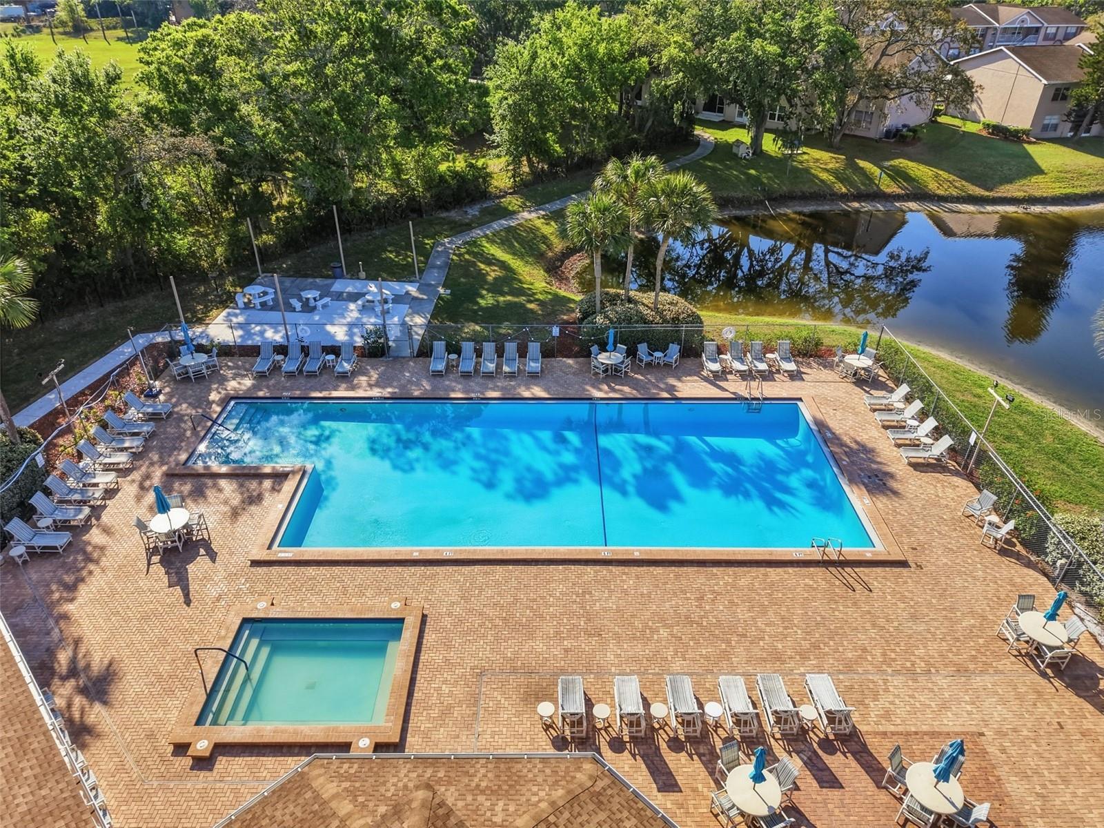 SUNNYBROOK CONDO 03 - Residential