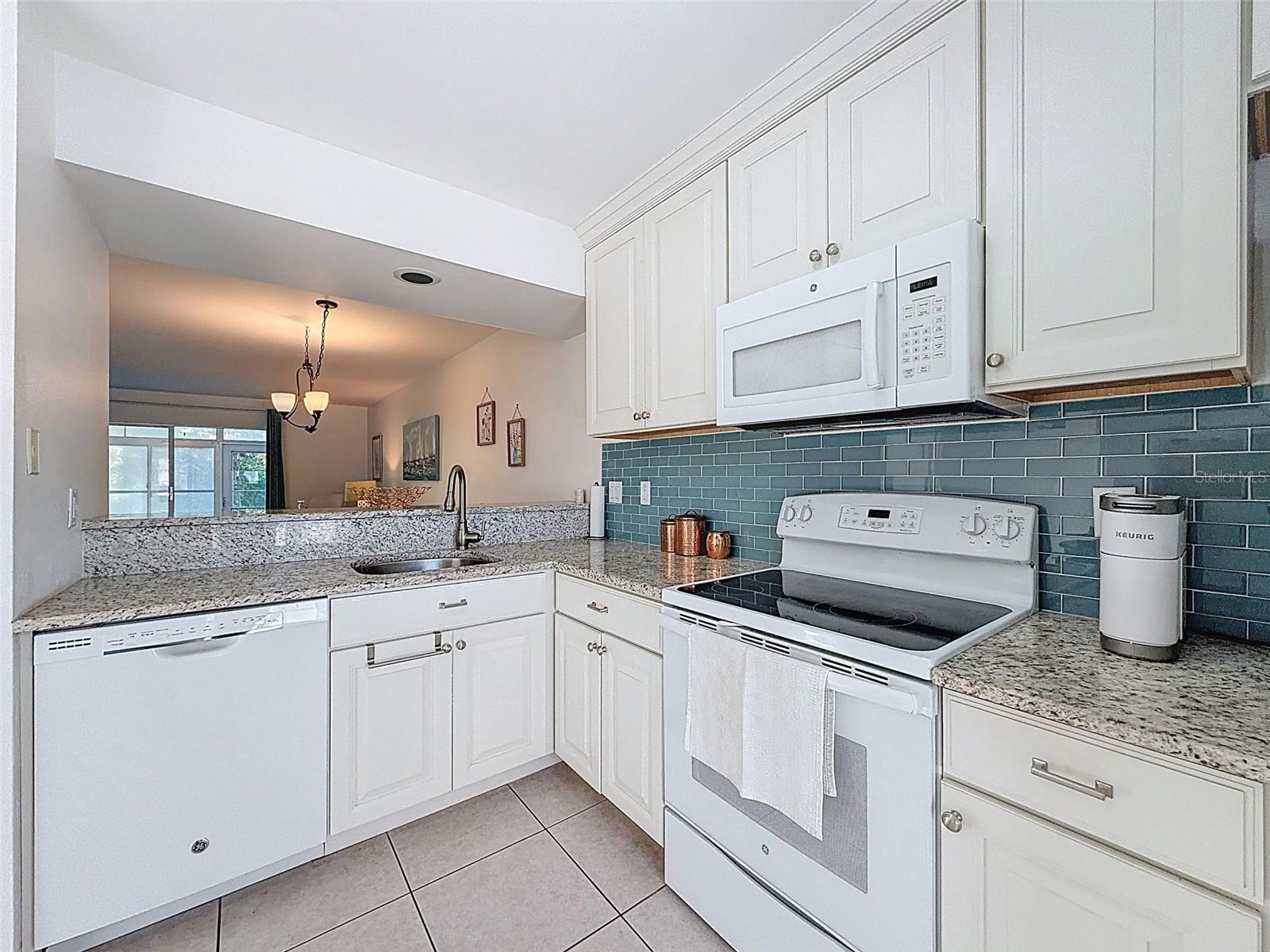 SUNNYBROOK CONDO 03 - Residential