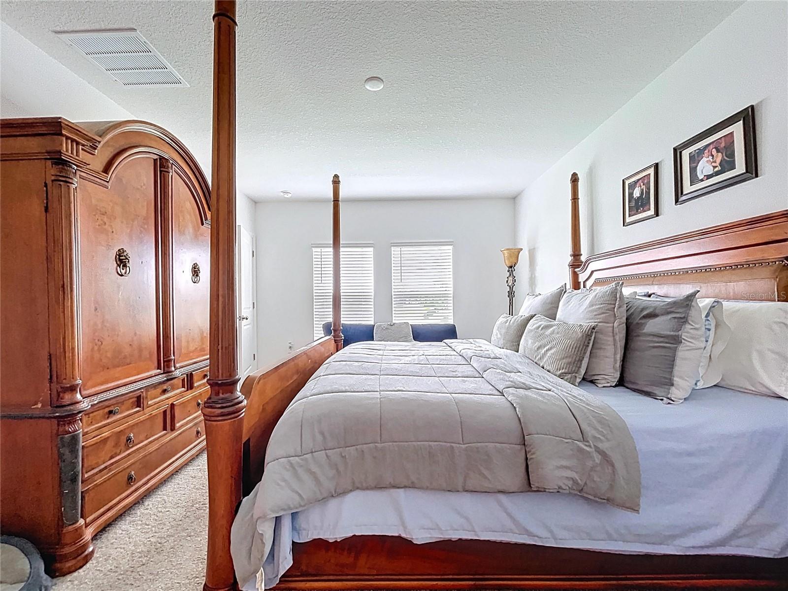 RANCHES/LK MCLEOD II - Residential Lease