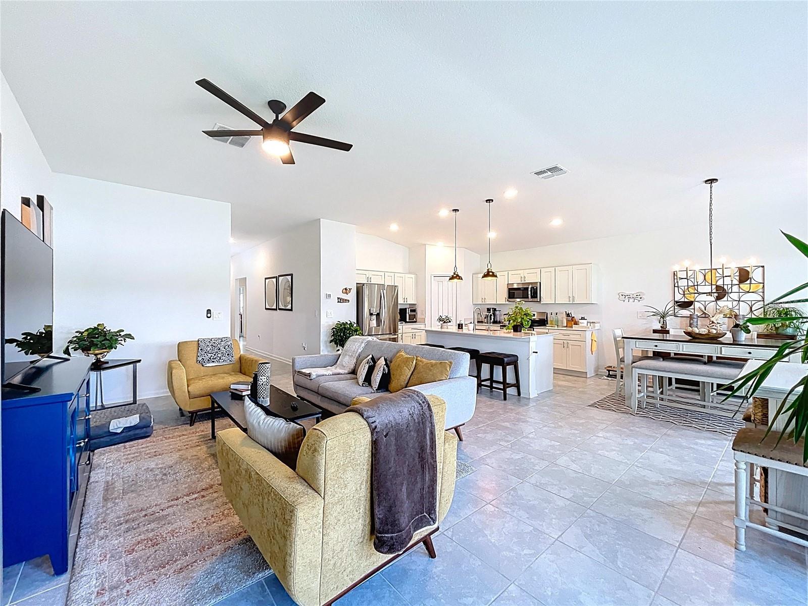 RANCHES/LK MCLEOD II - Residential Lease