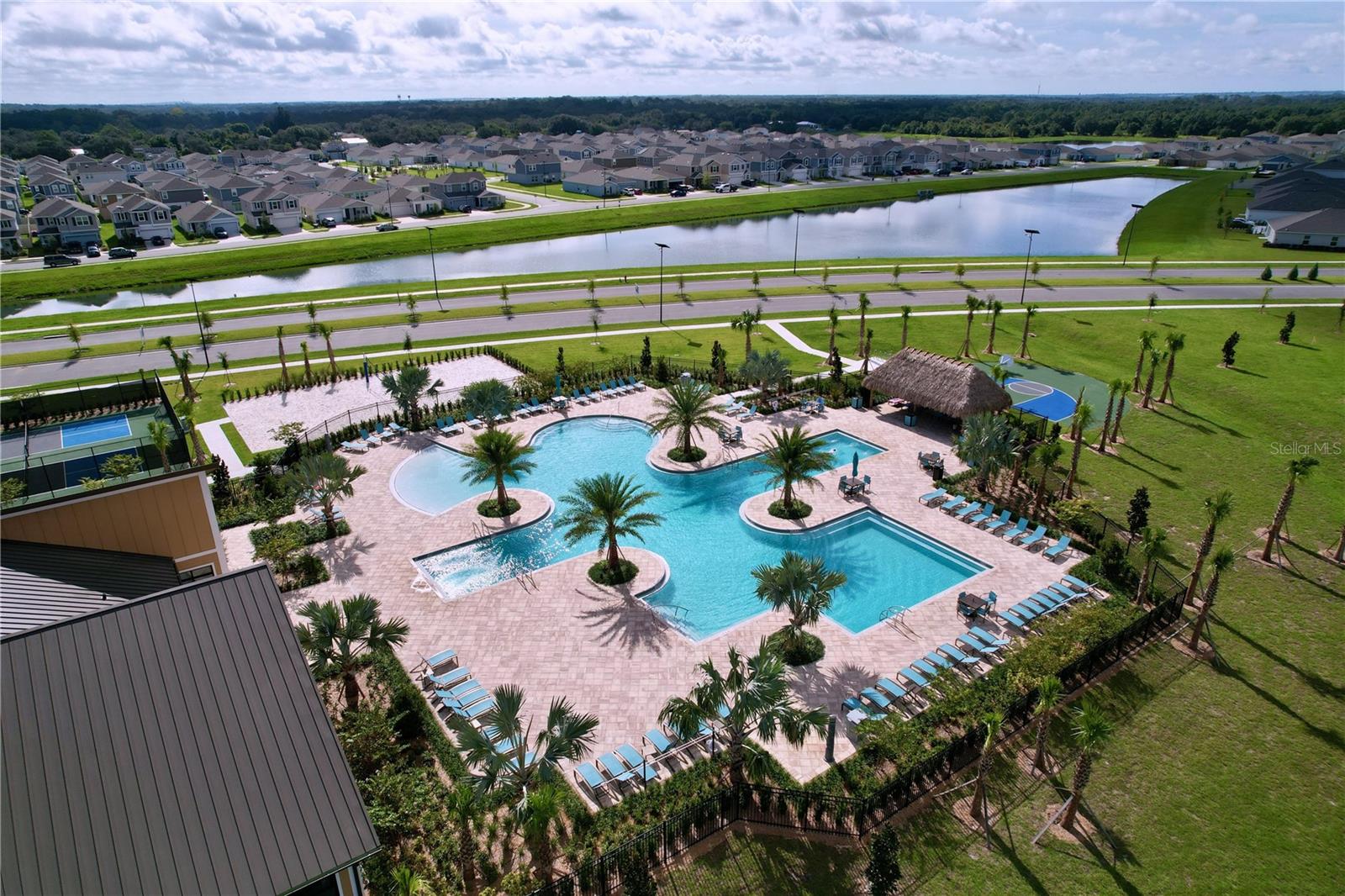 RANCHES/LK MCLEOD II - Residential Lease