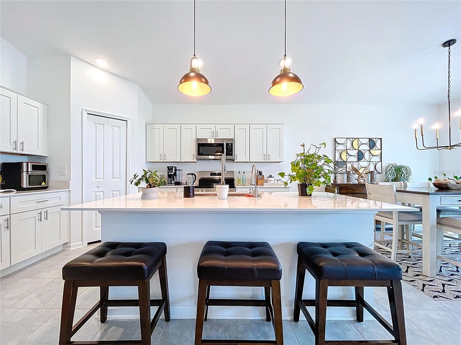 RANCHES/LK MCLEOD II - Residential Lease