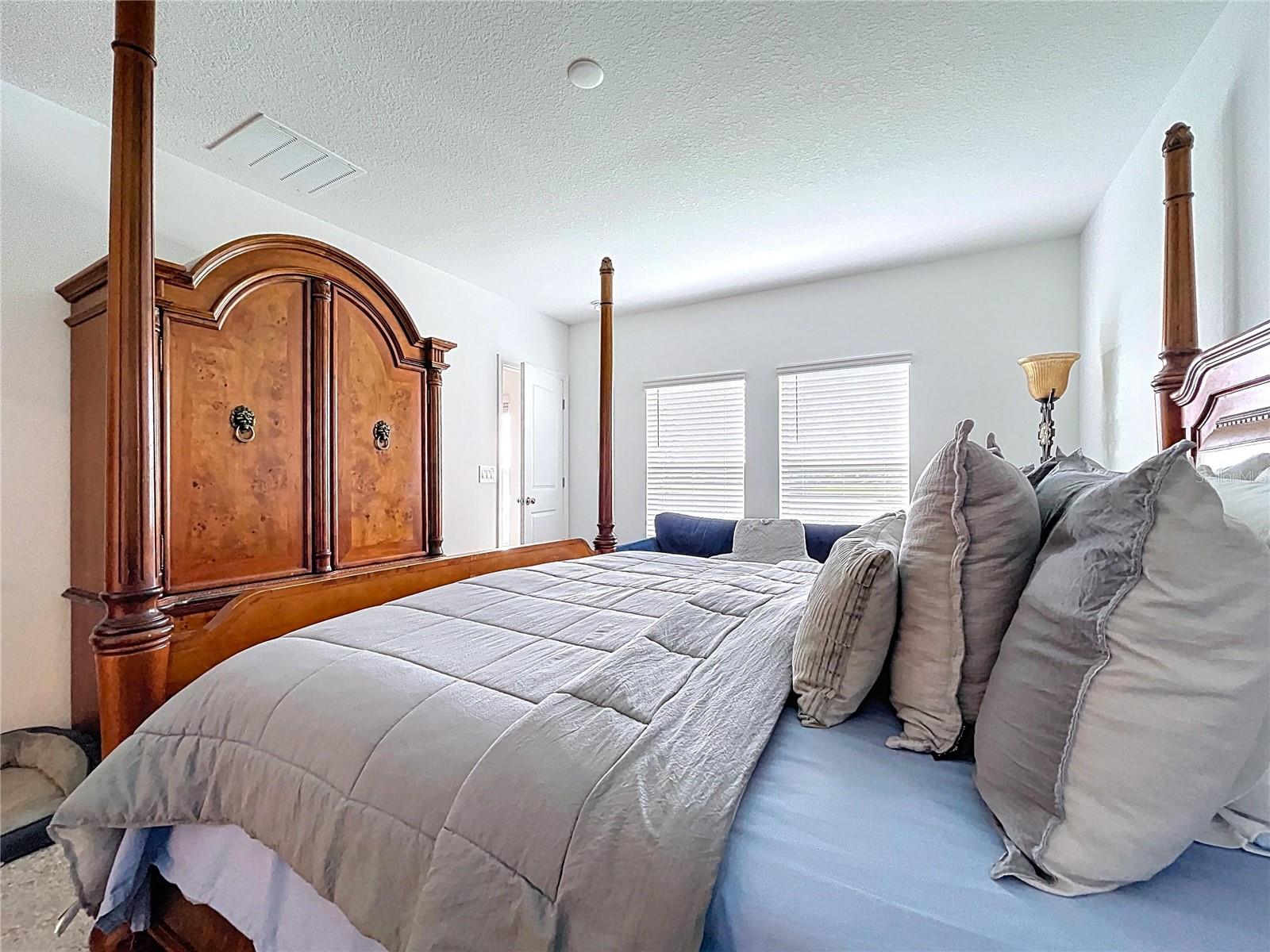 RANCHES/LK MCLEOD II - Residential Lease