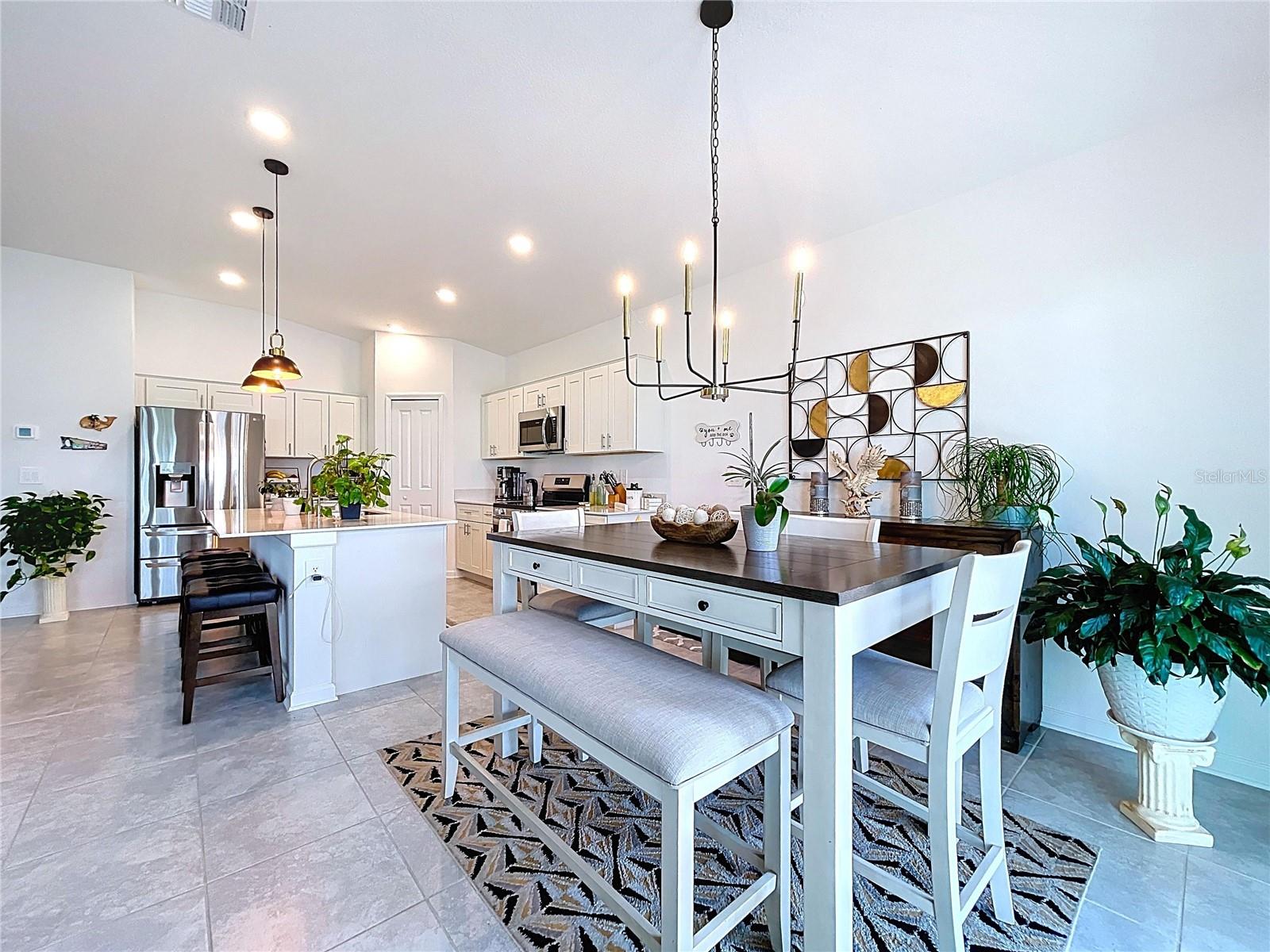 RANCHES/LK MCLEOD II - Residential Lease