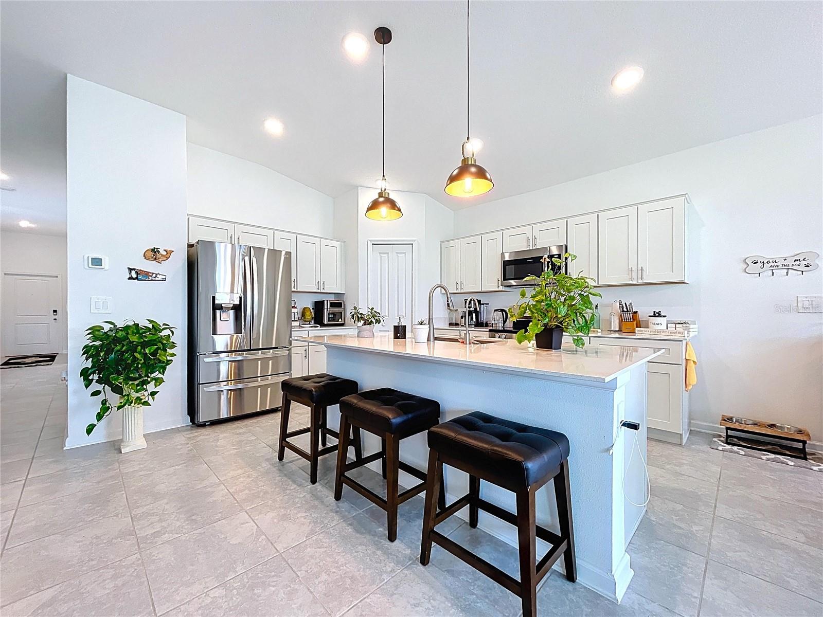 RANCHES/LK MCLEOD II - Residential Lease