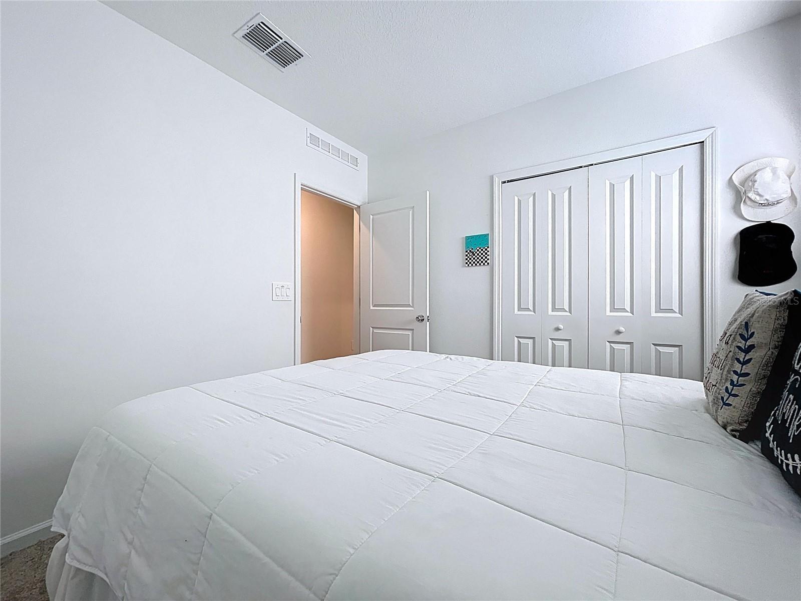 RANCHES/LK MCLEOD II - Residential Lease