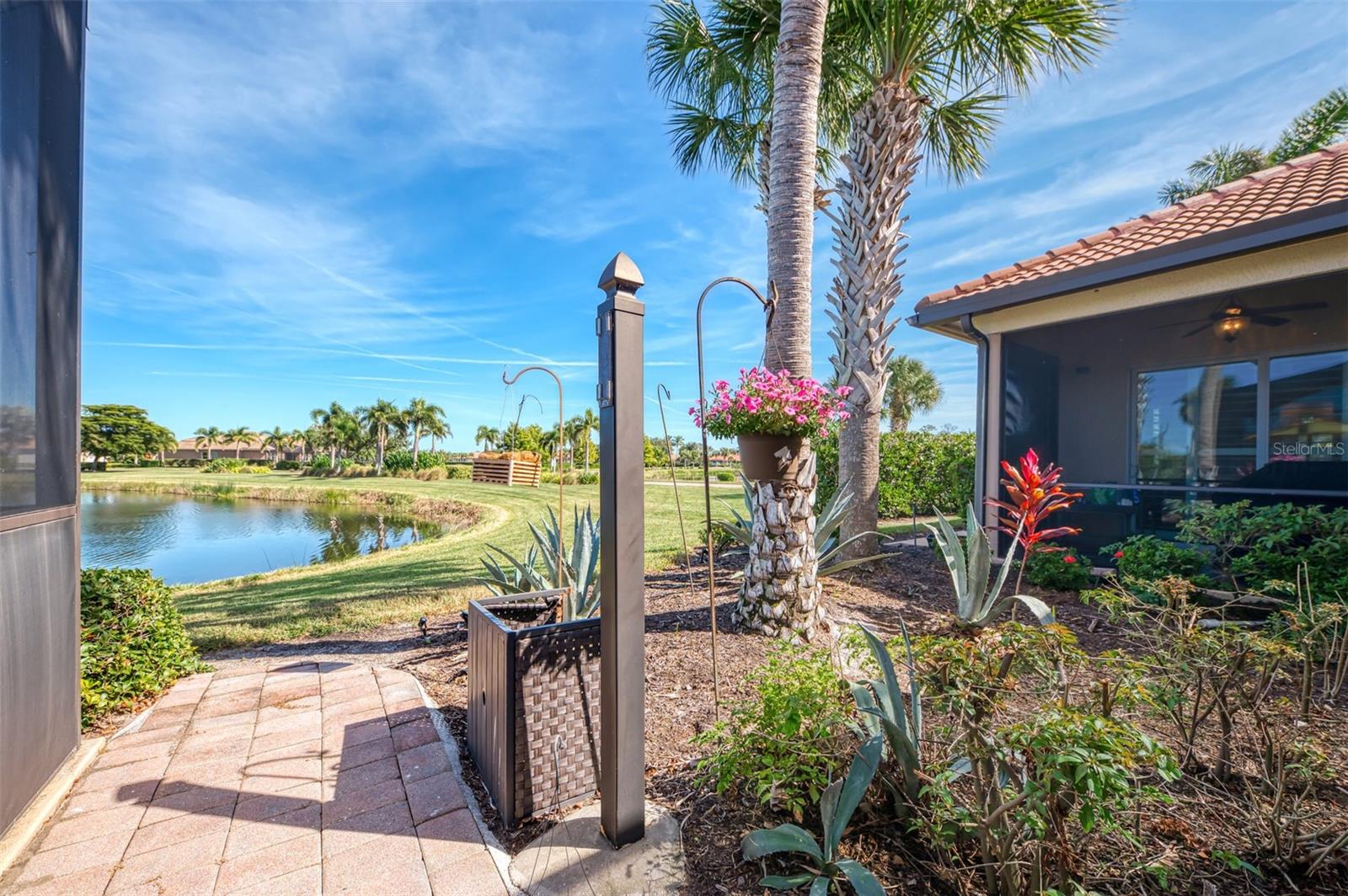 RIVERWOOD - Residential