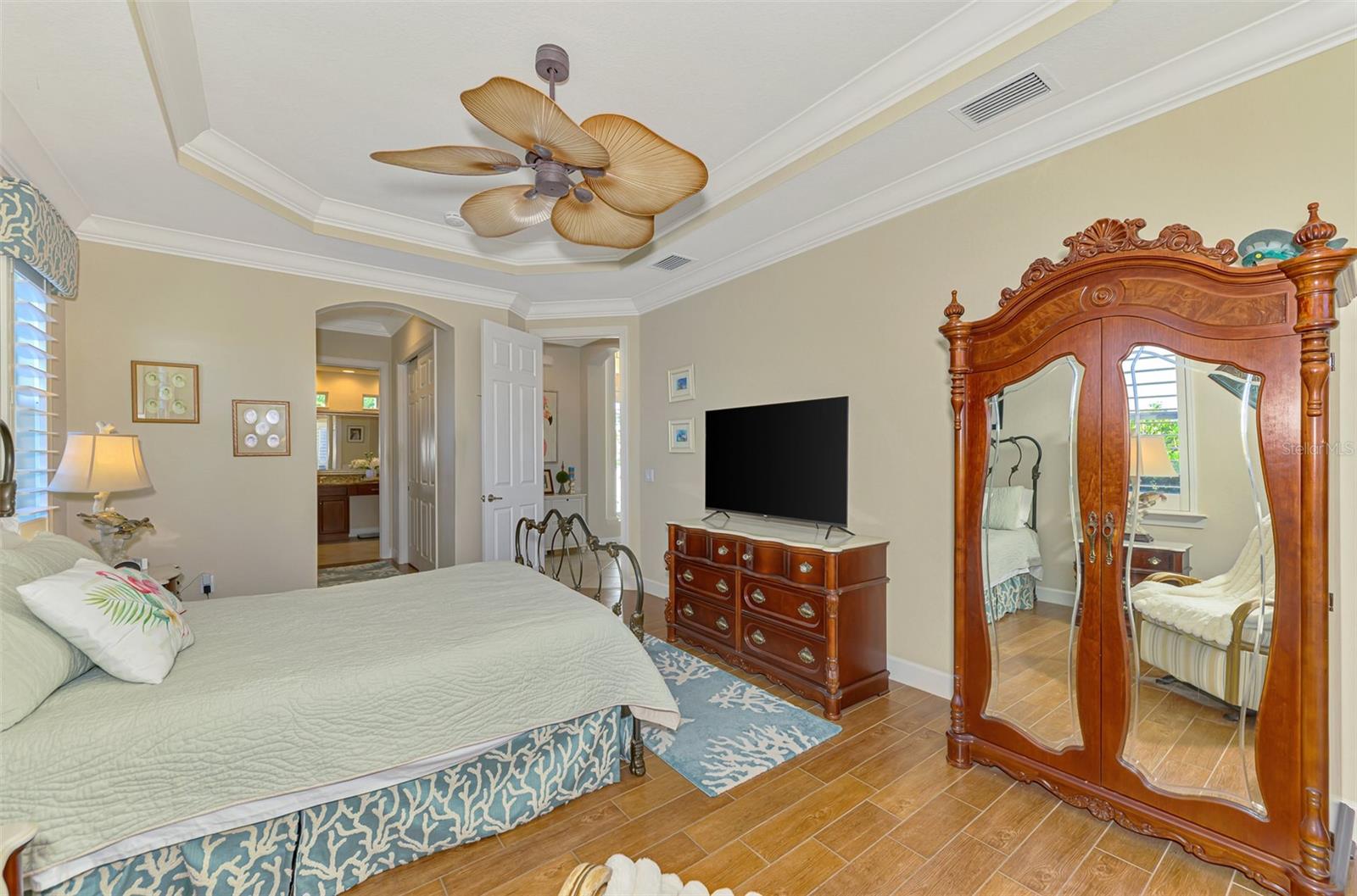 RIVERWOOD - Residential