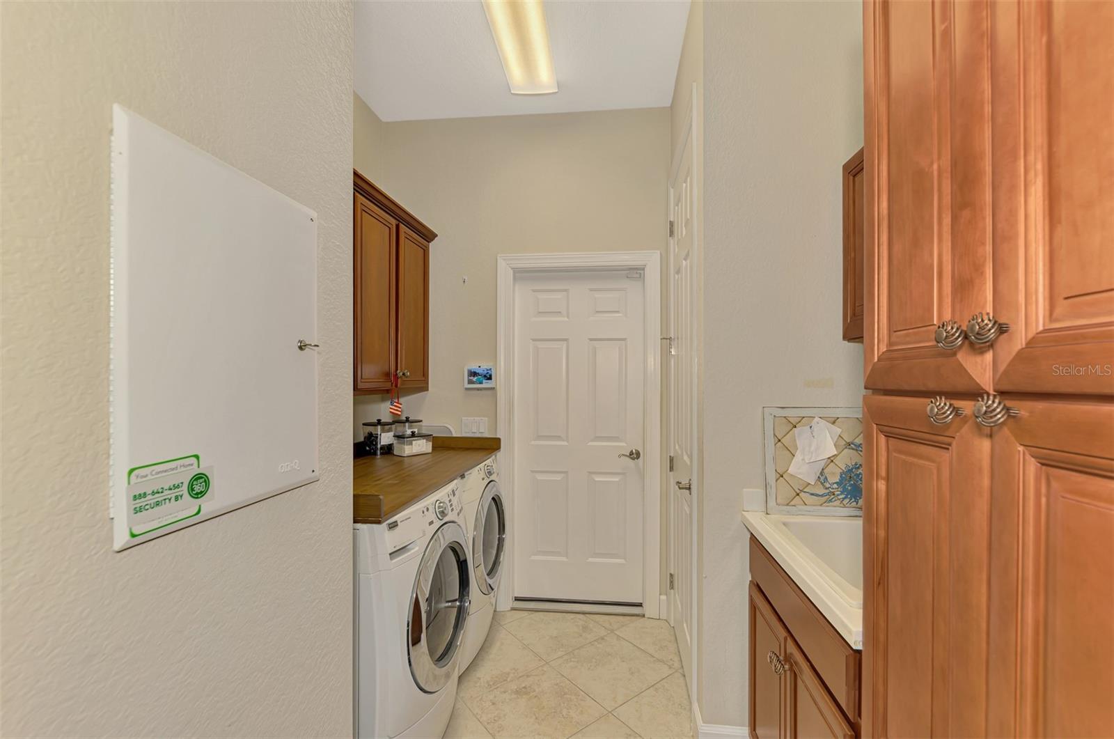 RIVERWOOD - Residential