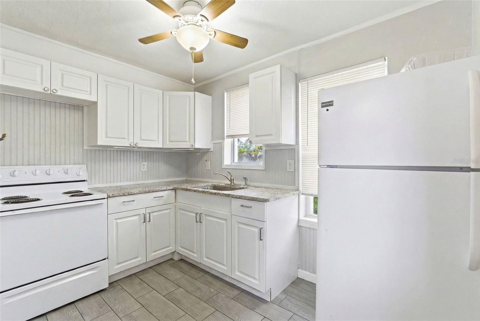 N S JONES ADD TO MANATEE - Residential Income