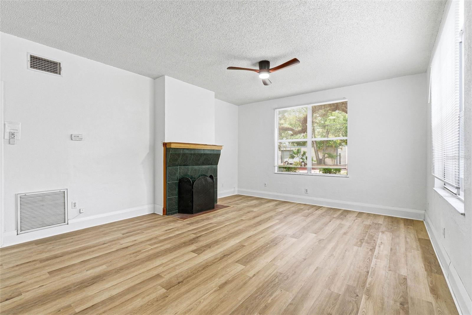 N S JONES ADD TO MANATEE - Residential Income