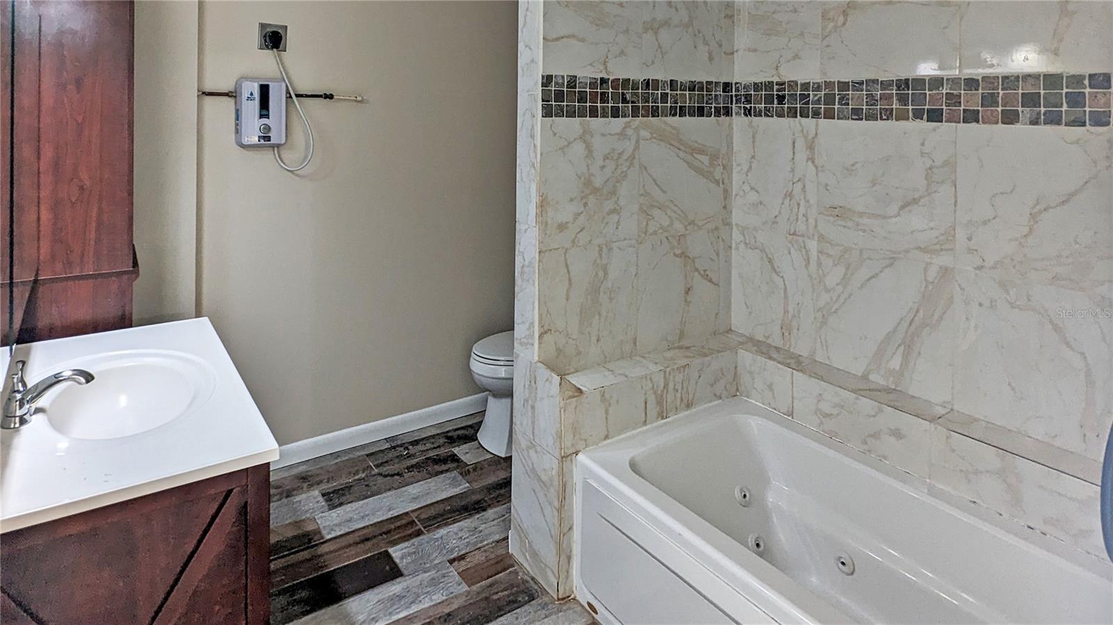 ST. JOHNS RIVER PARK - Residential