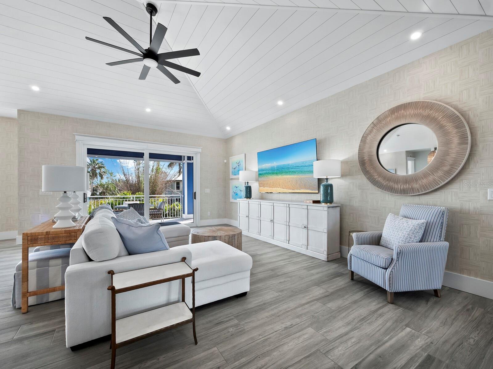 LONGBEACH ON LONGBOAT KEY - Residential