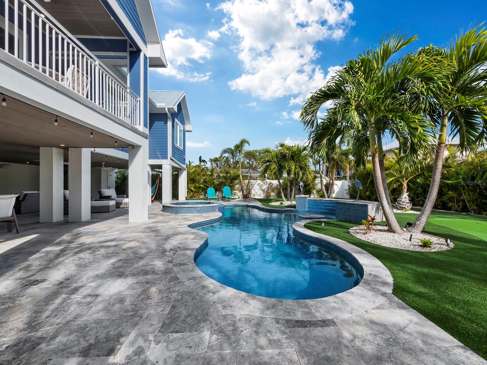 LONGBEACH ON LONGBOAT KEY - Residential