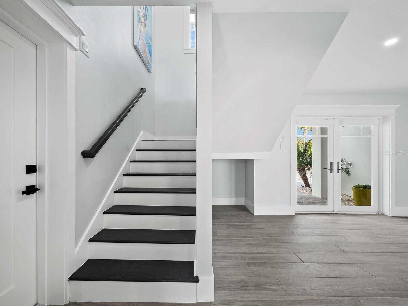 LONGBEACH ON LONGBOAT KEY - Residential