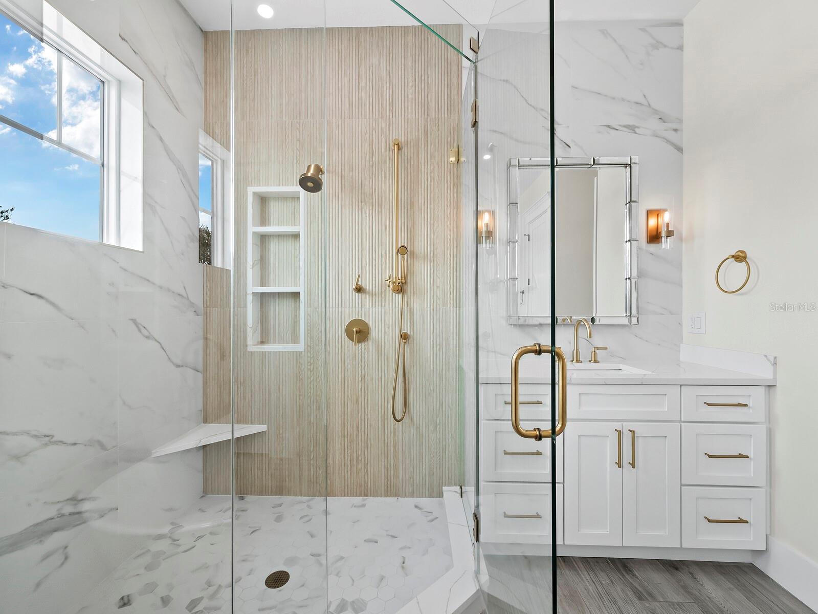 LONGBEACH ON LONGBOAT KEY - Residential