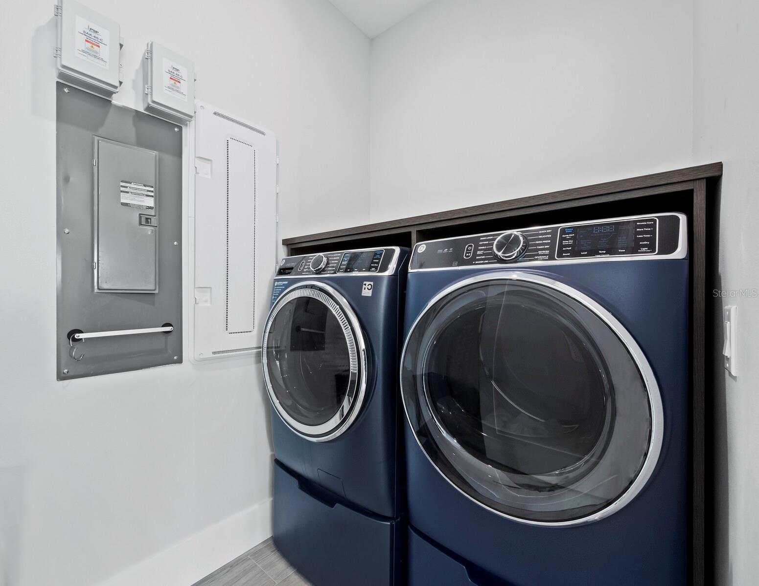 LONGBEACH ON LONGBOAT KEY - Residential