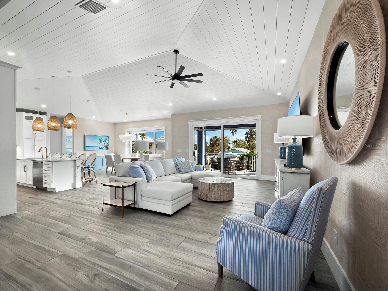 LONGBEACH ON LONGBOAT KEY - Residential