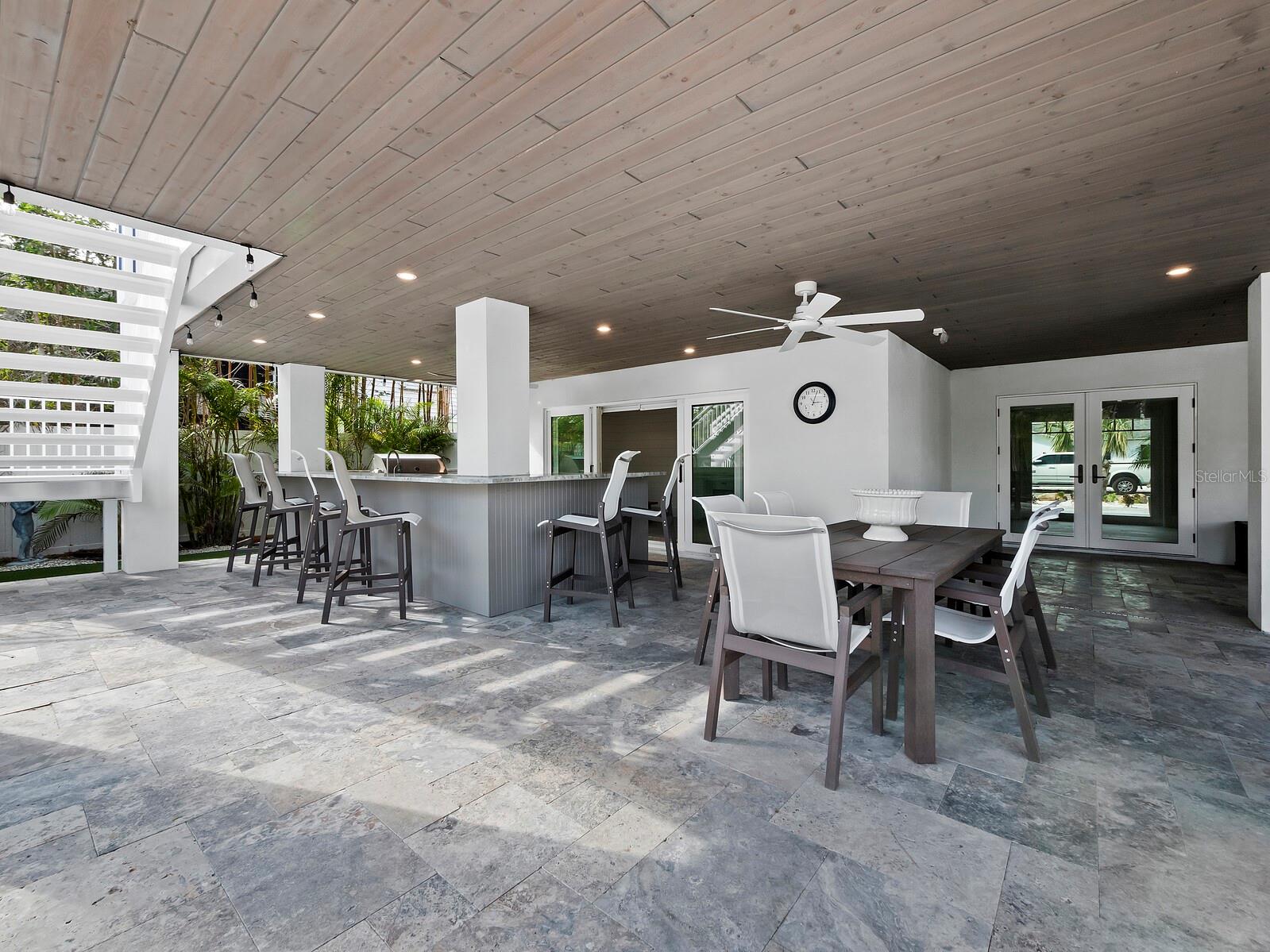 LONGBEACH ON LONGBOAT KEY - Residential